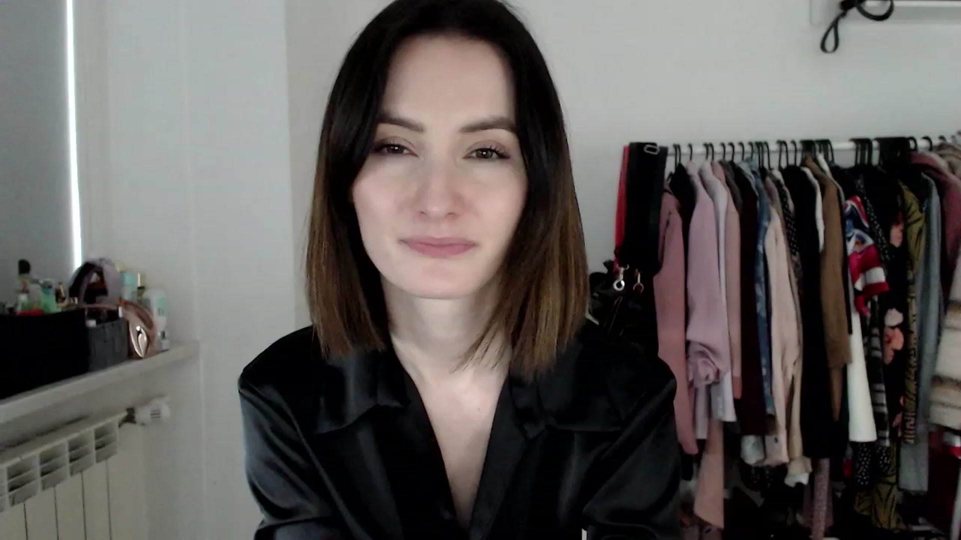 Gallery image thumbnail from PerlaBella's myfreecams stream on, 04/22/2023, 15:18 image 12 of 20