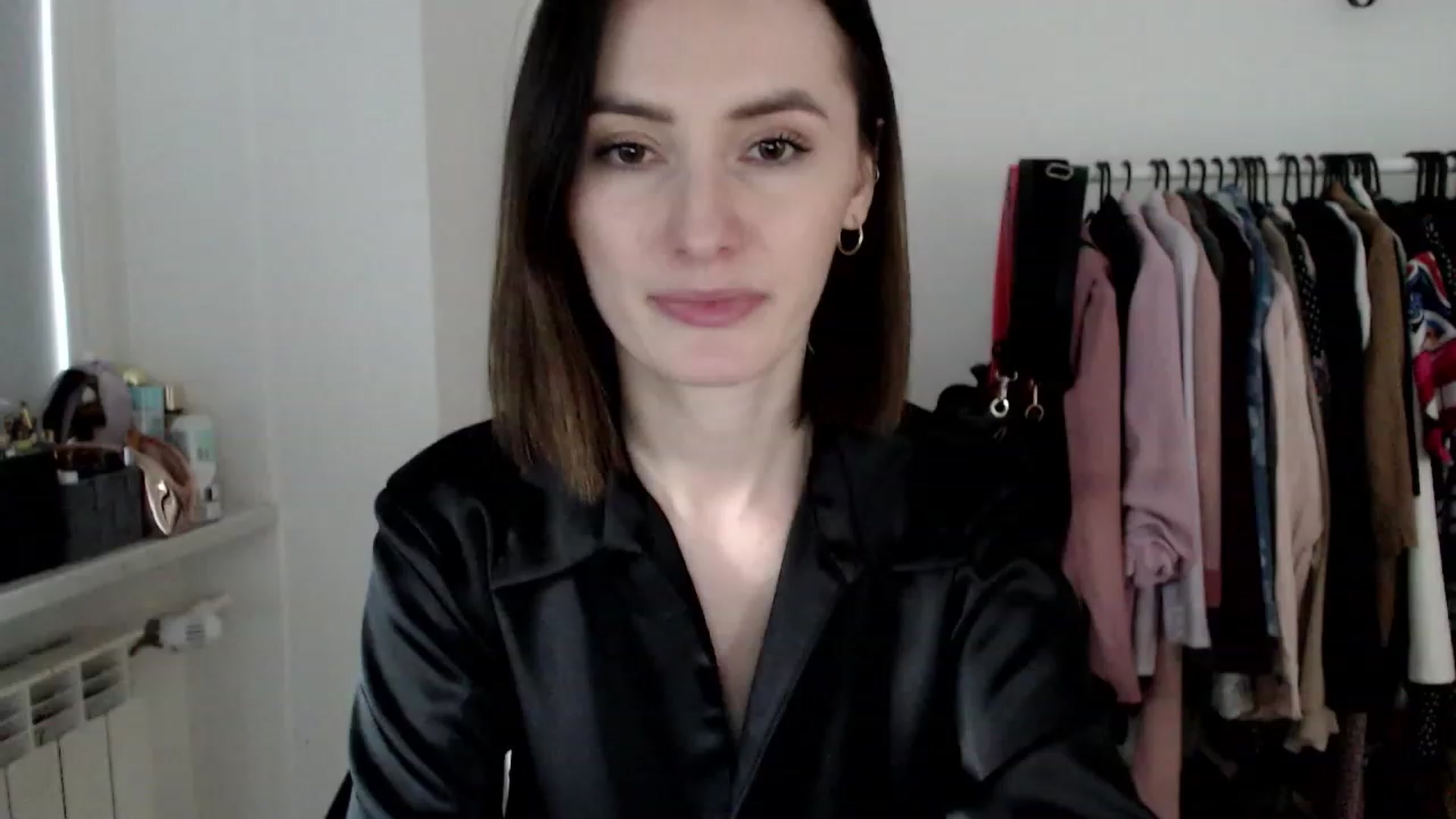 Gallery image thumbnail from PerlaBella's myfreecams stream on, 04/22/2023, 15:18 image 16 of 20