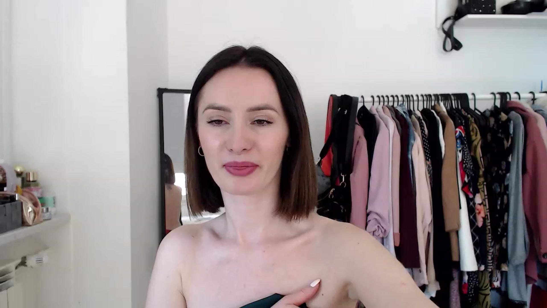Gallery image thumbnail from PerlaBella's myfreecams stream on, 04/23/2023, 12:19 image 18 of 20