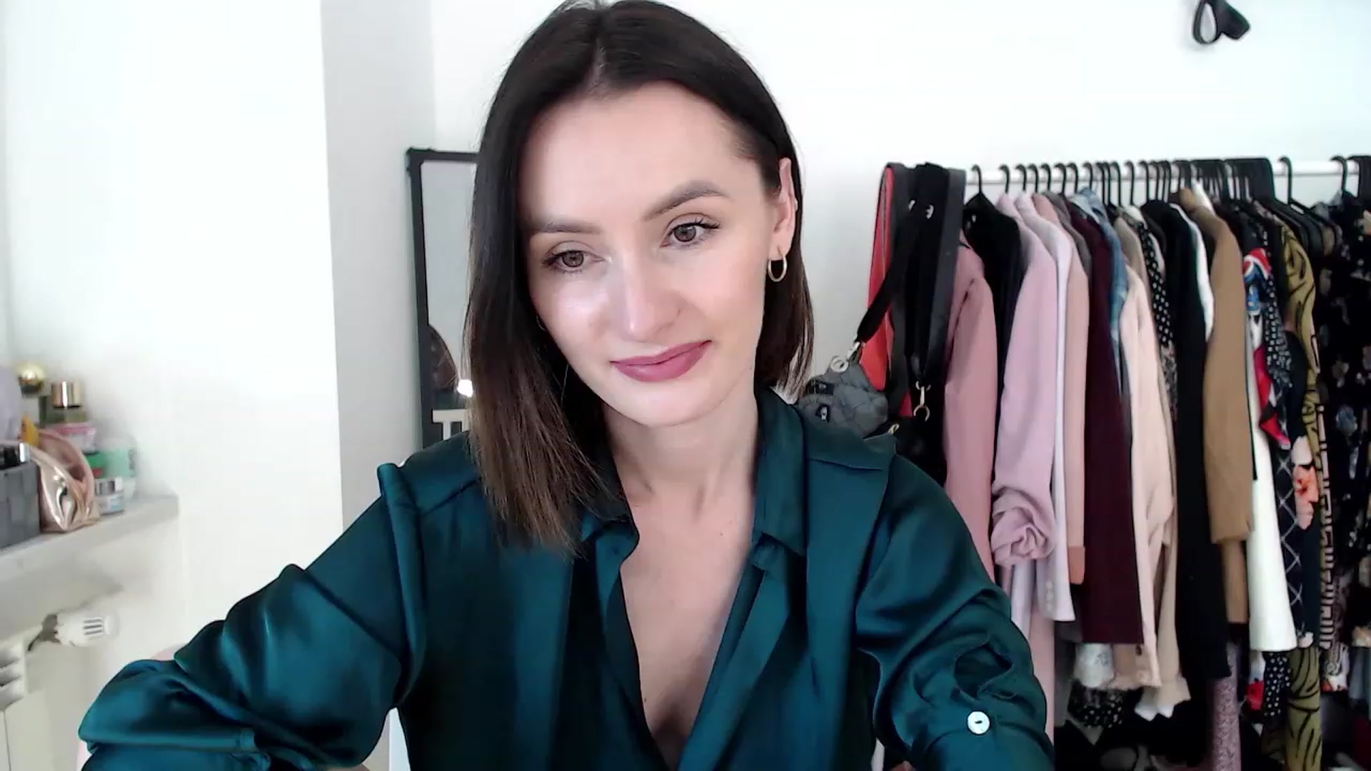 Gallery image thumbnail from PerlaBella's myfreecams stream on, 04/23/2023, 12:19 image 8 of 20