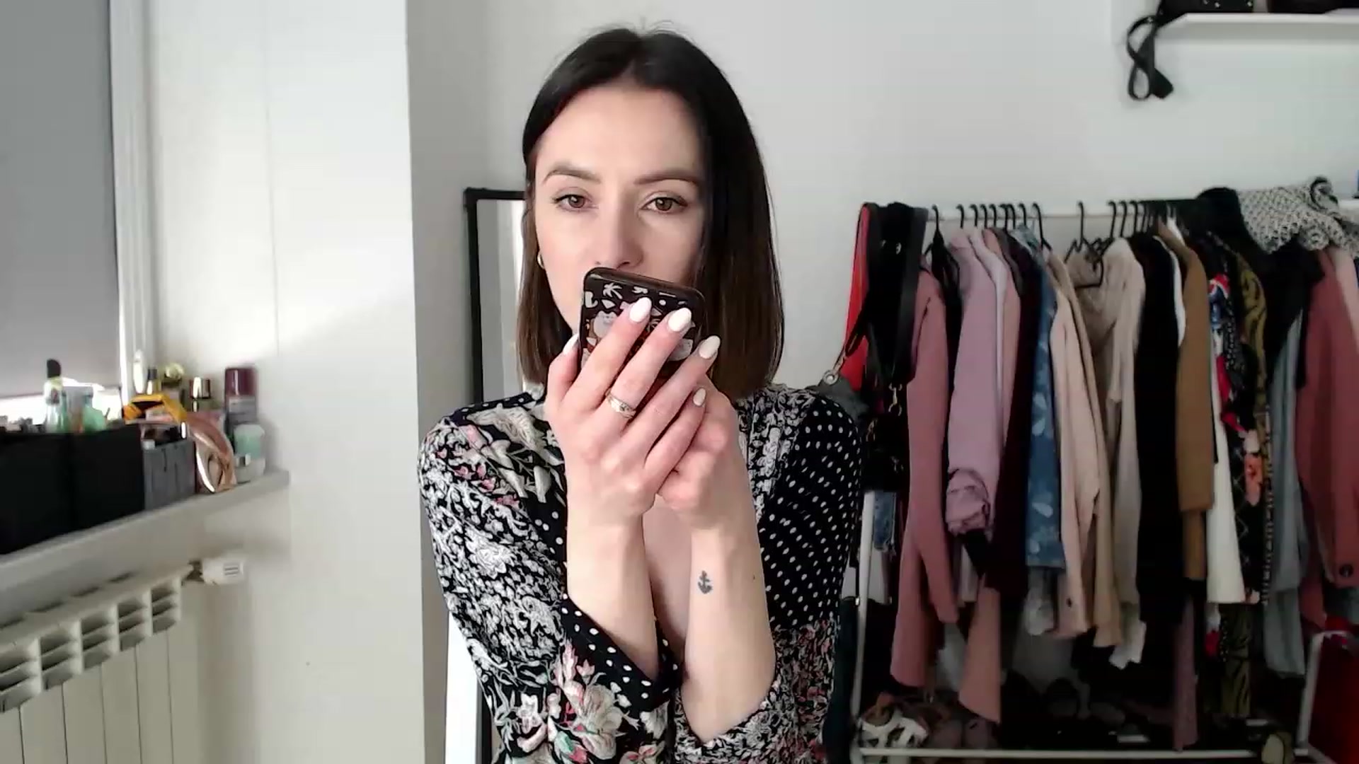 Gallery image thumbnail from PerlaBella's myfreecams stream on, 04/24/2023, 07:54 image 17 of 20