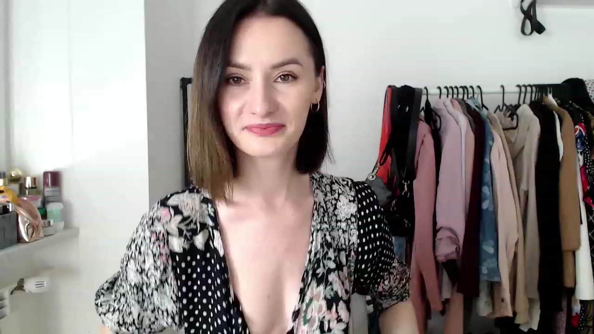Gallery image thumbnail from PerlaBella's myfreecams stream on, 04/24/2023, 07:54 image 8 of 20