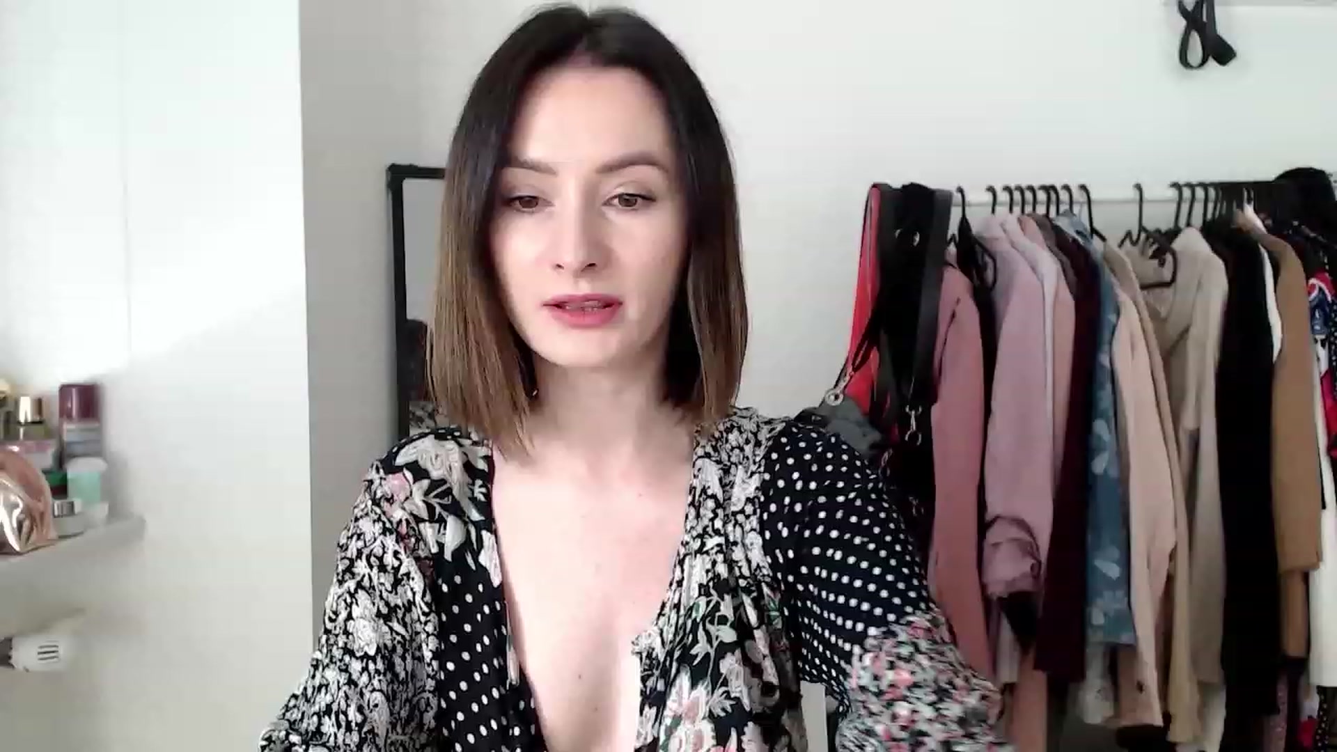 Gallery image thumbnail from PerlaBella's myfreecams stream on, 04/24/2023, 07:54 image 4 of 20
