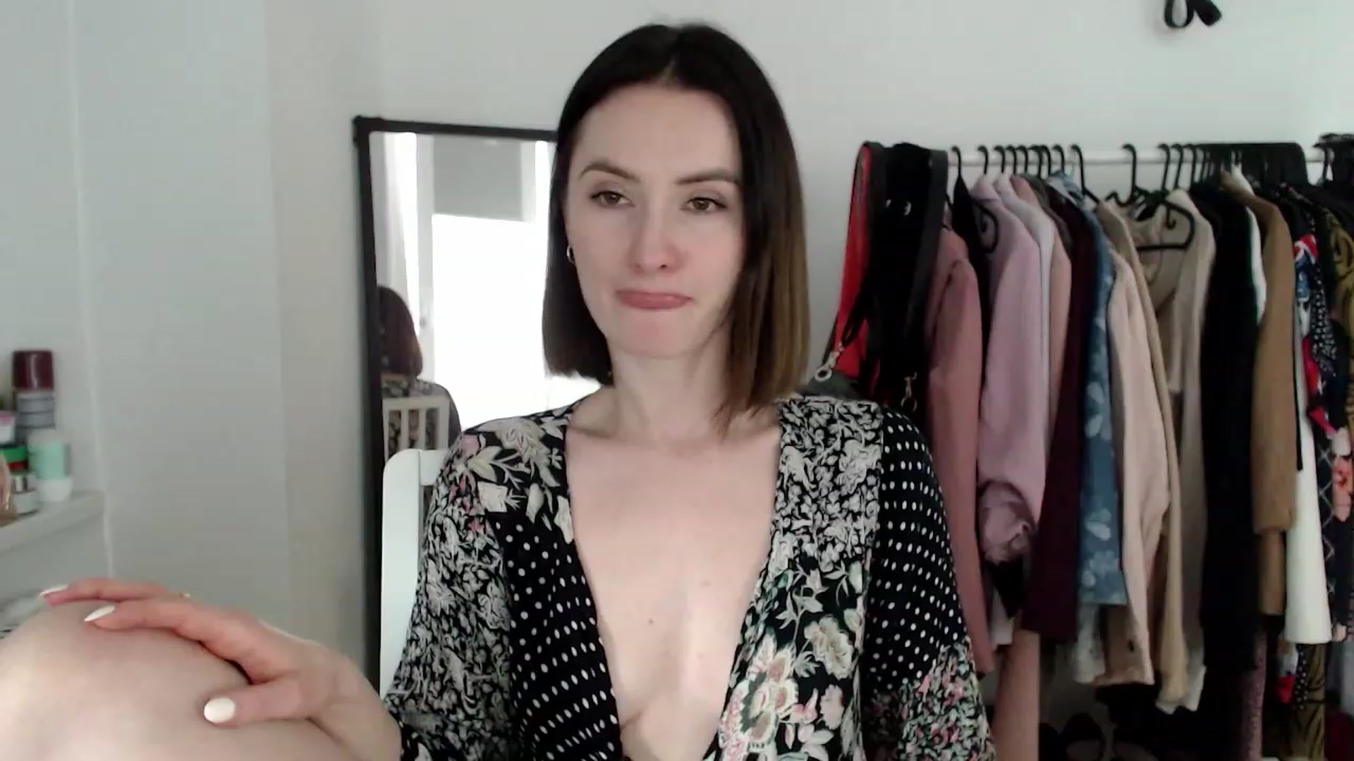Gallery image thumbnail from PerlaBella's myfreecams stream on, 04/24/2023, 16:03 image 12 of 20