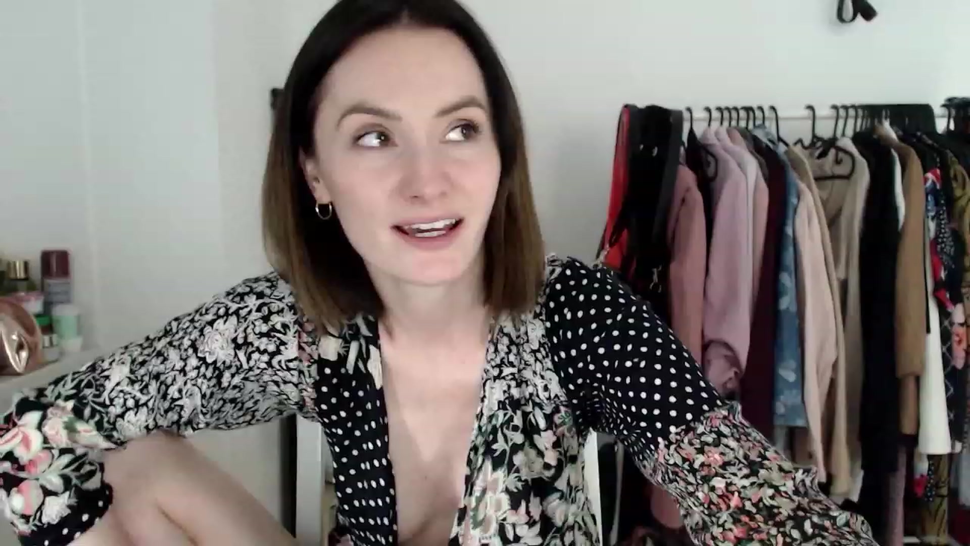 Gallery image thumbnail from PerlaBella's myfreecams stream on, 04/24/2023, 16:03 image 15 of 20