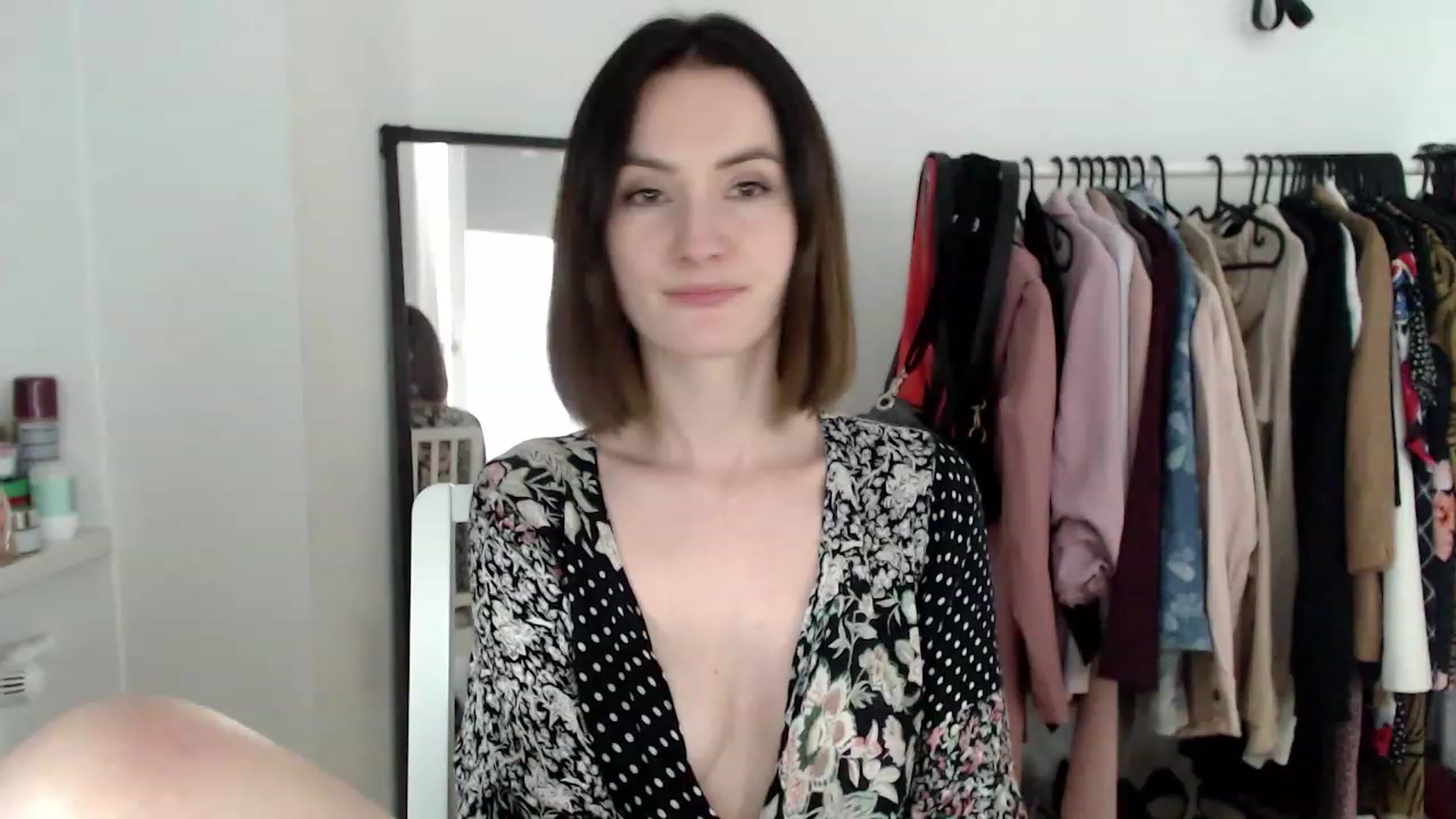Gallery image thumbnail from PerlaBella's myfreecams stream on, 04/24/2023, 16:03 image 11 of 20