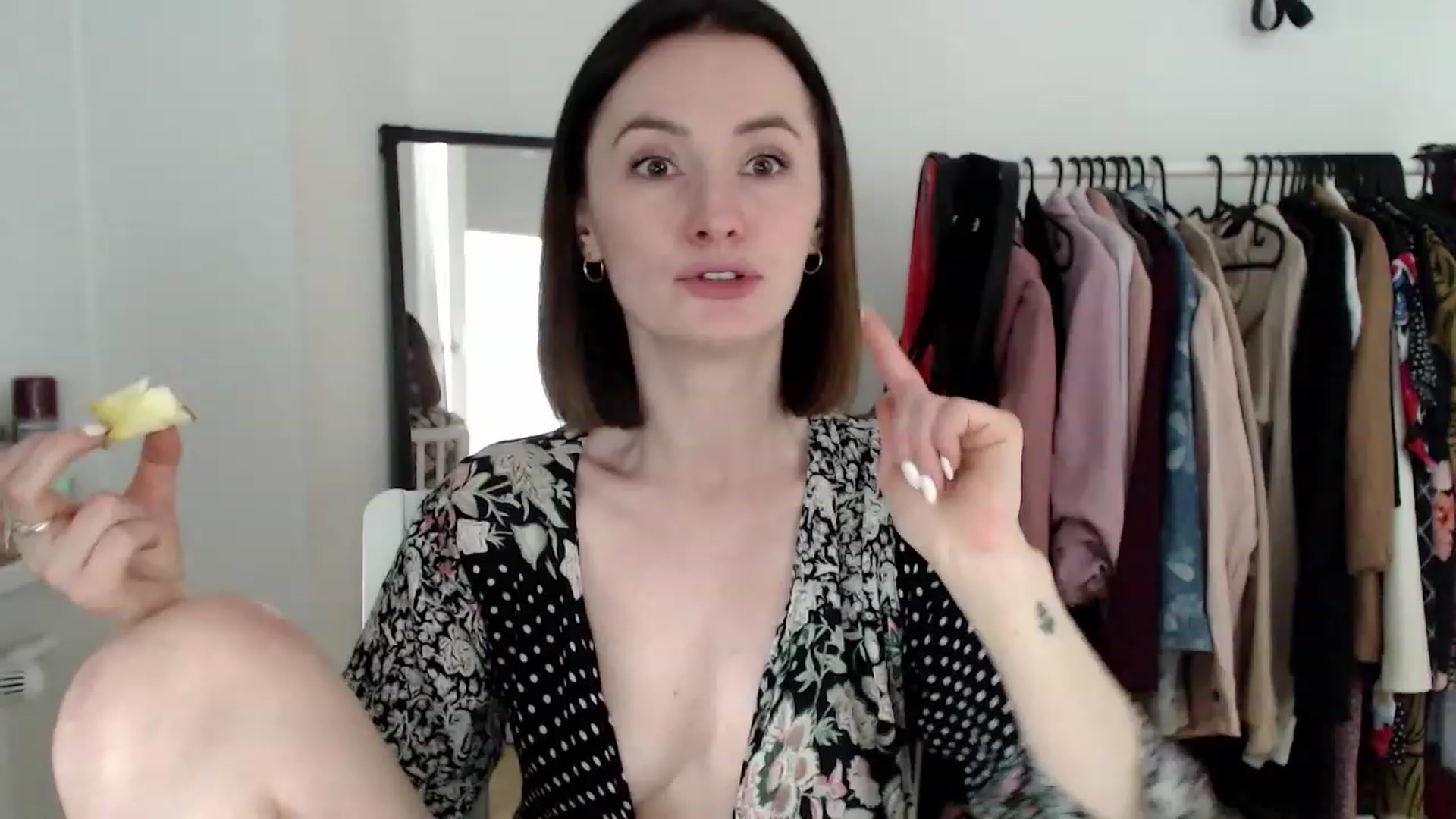 Gallery image thumbnail from PerlaBella's myfreecams stream on, 04/24/2023, 16:03 image 2 of 20