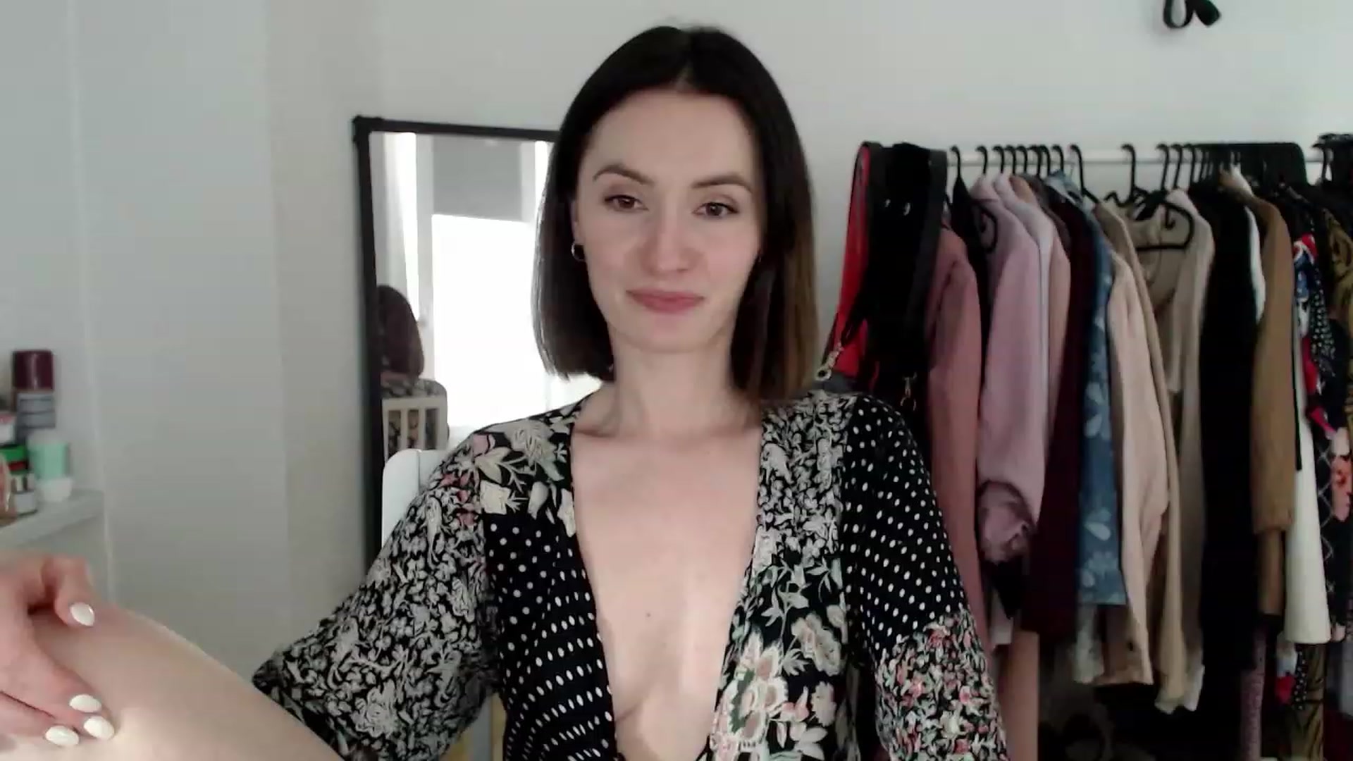 Gallery image thumbnail from PerlaBella's myfreecams stream on, 04/24/2023, 16:03 image 14 of 20