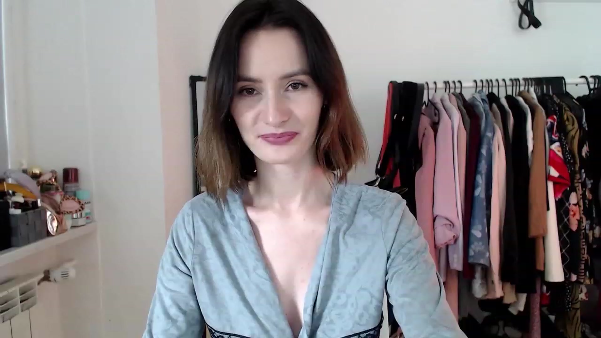 Gallery image thumbnail from PerlaBella's myfreecams stream on, 04/26/2023, 13:43 image 10 of 20