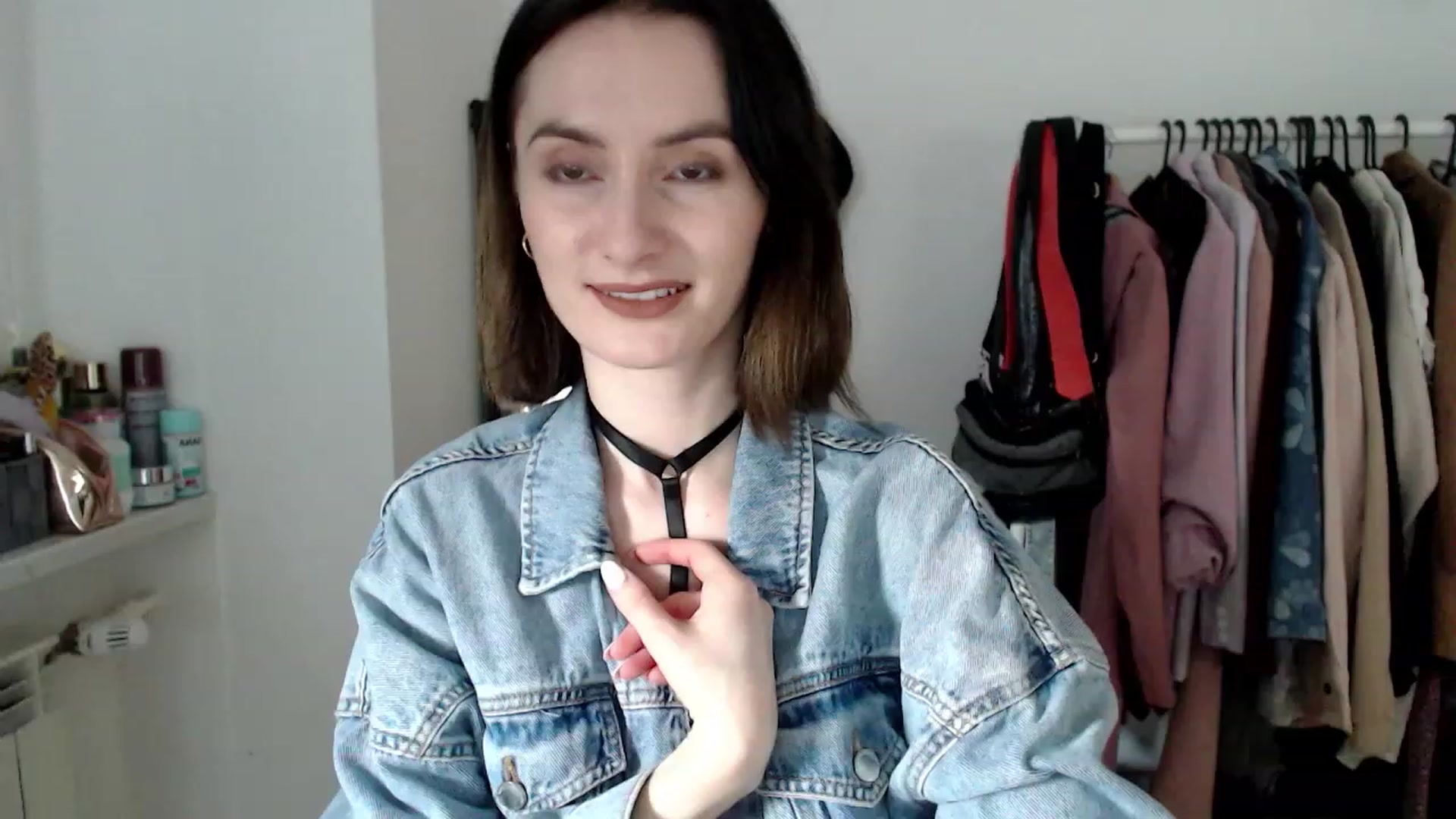 Gallery image thumbnail from PerlaBella's myfreecams stream on, 04/28/2023, 16:06 image 15 of 20