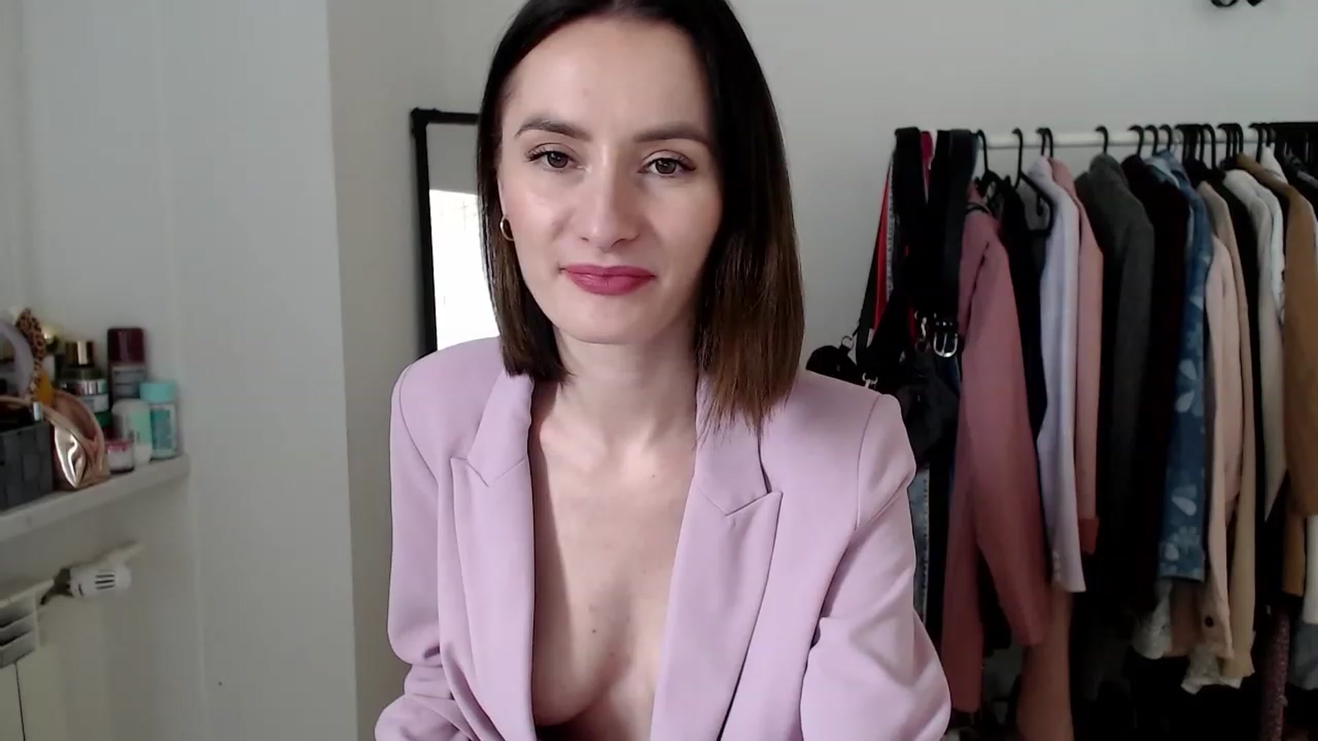 Gallery image thumbnail from PerlaBella's myfreecams stream on, 04/29/2023, 16:01 image 11 of 20