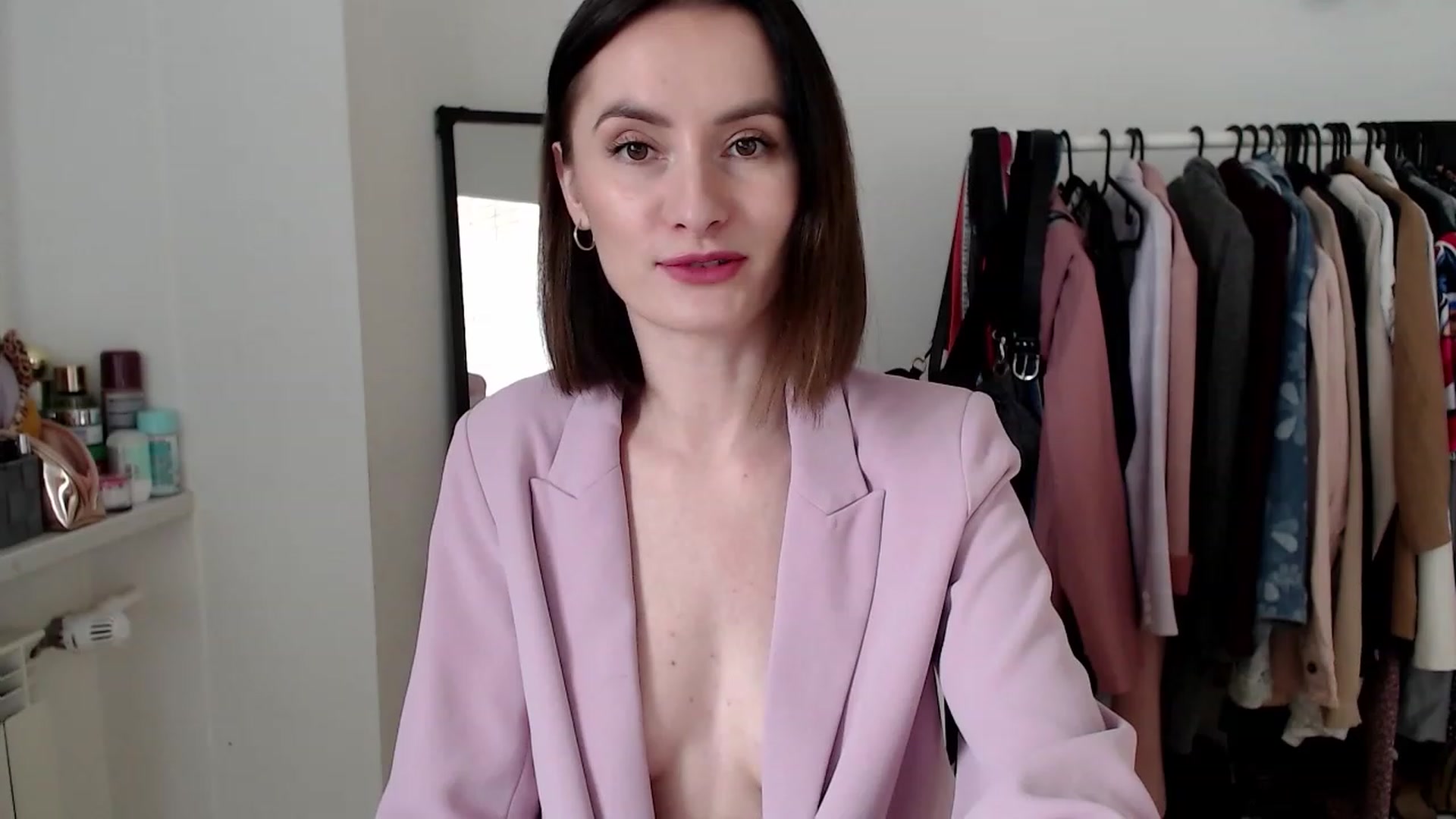 Gallery image thumbnail from PerlaBella's myfreecams stream on, 04/29/2023, 16:01 image 5 of 20