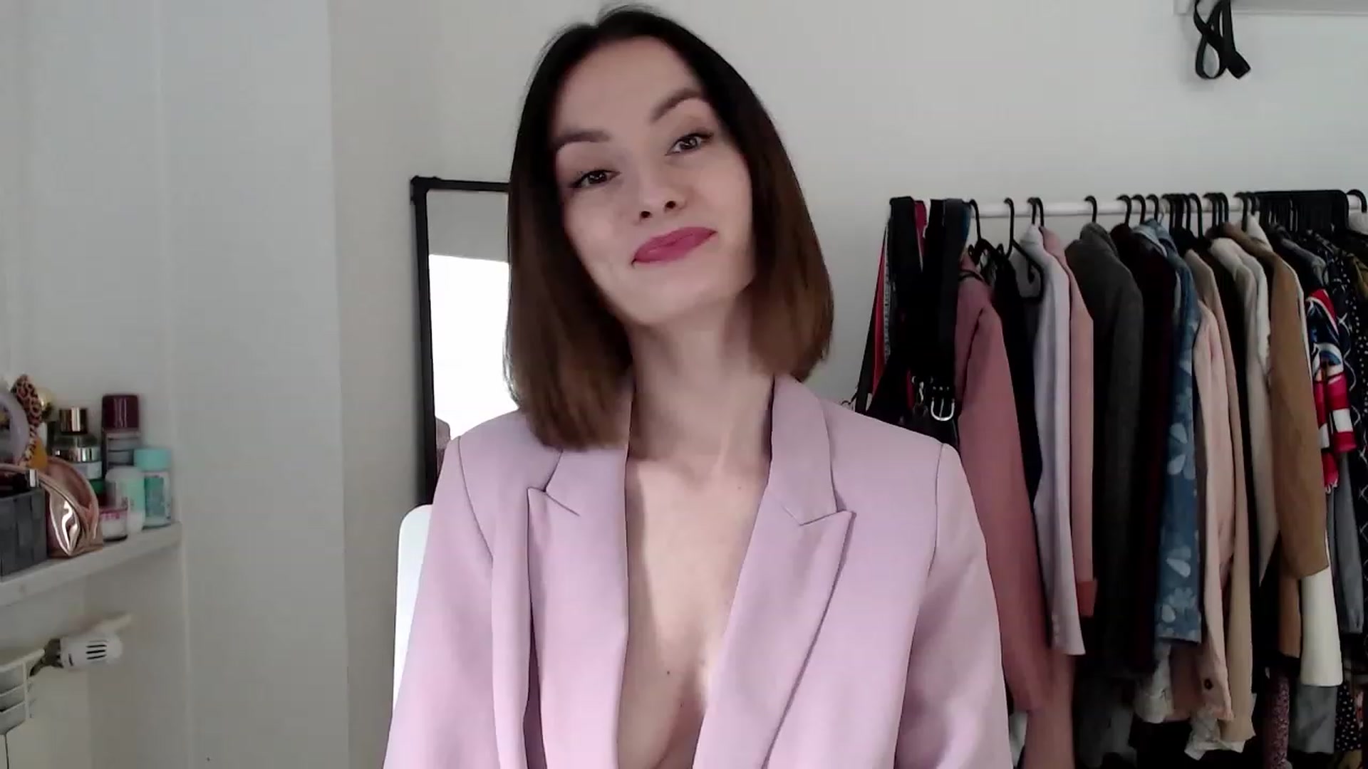 Gallery image thumbnail from PerlaBella's myfreecams stream on, 04/29/2023, 16:01 image 1 of 20