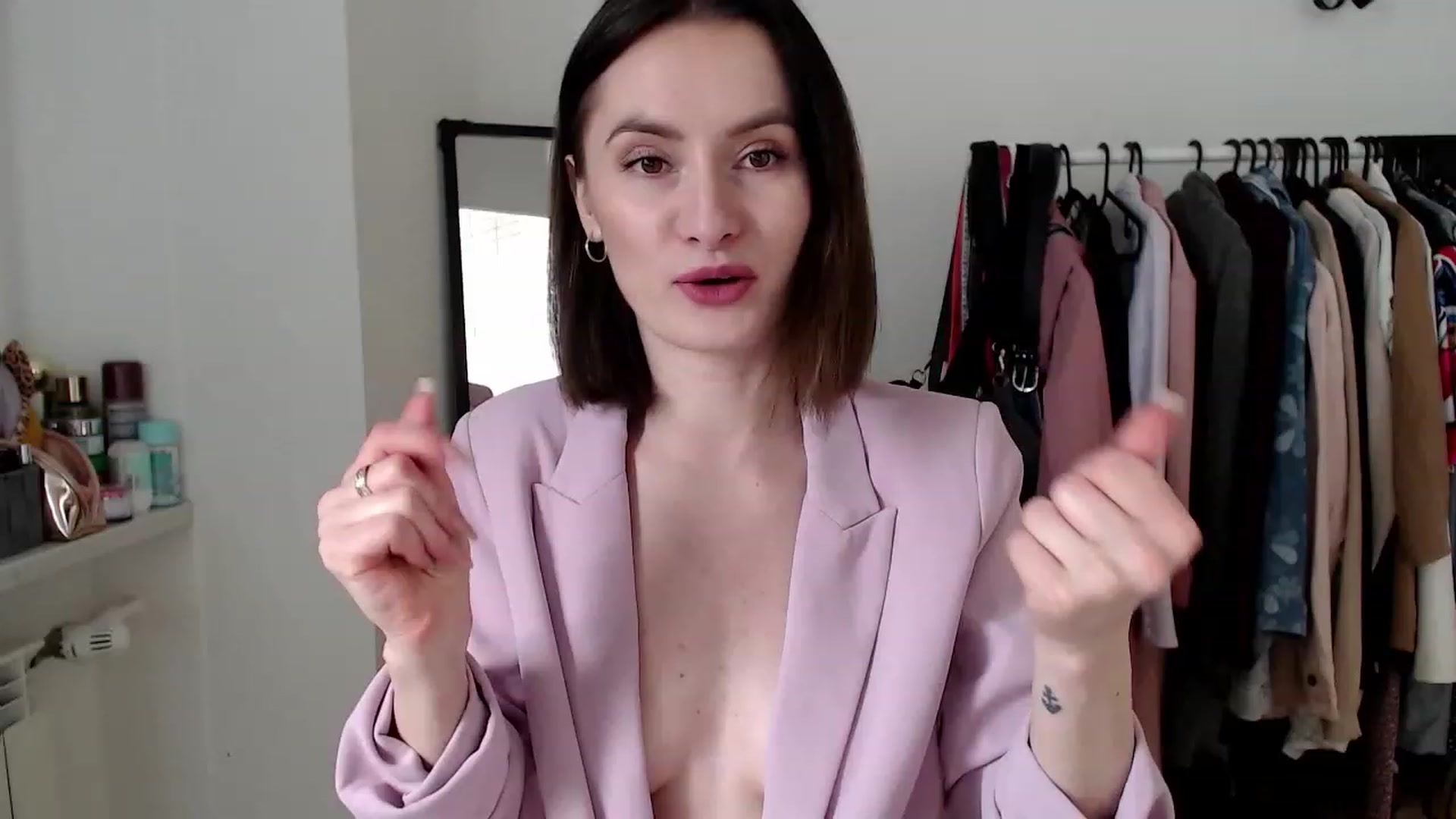Gallery image thumbnail from PerlaBella's myfreecams stream on, 04/29/2023, 16:01 image 4 of 20
