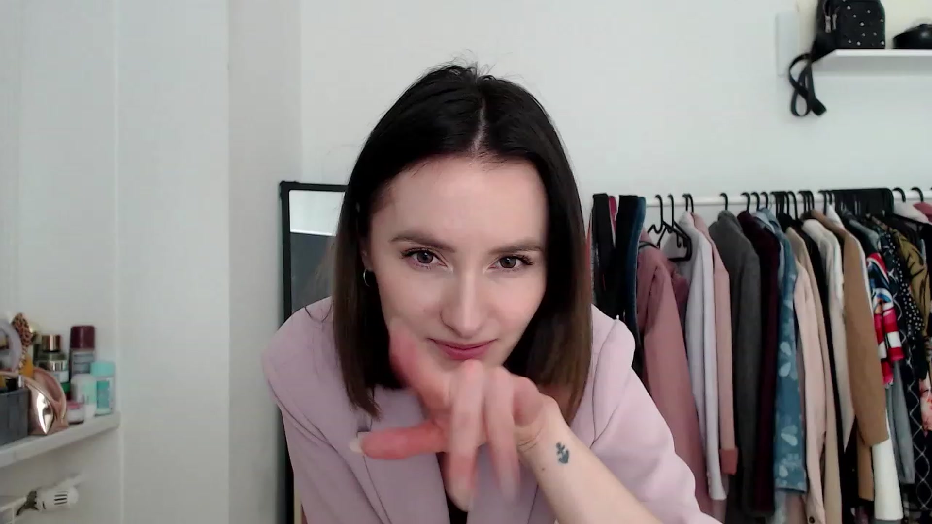 Gallery image thumbnail from PerlaBella's myfreecams stream on, 04/29/2023, 18:52 image 20 of 20
