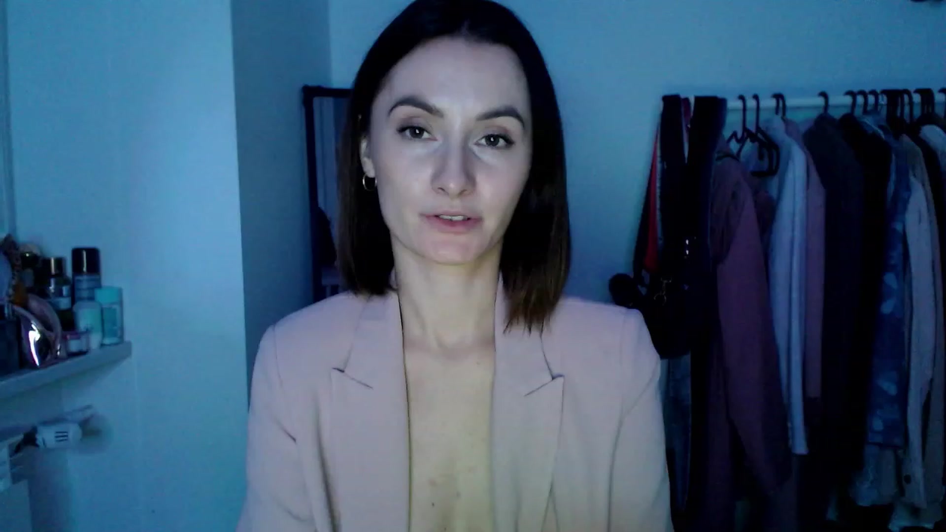 Gallery image thumbnail from PerlaBella's myfreecams stream on, 04/29/2023, 20:38 image 9 of 20