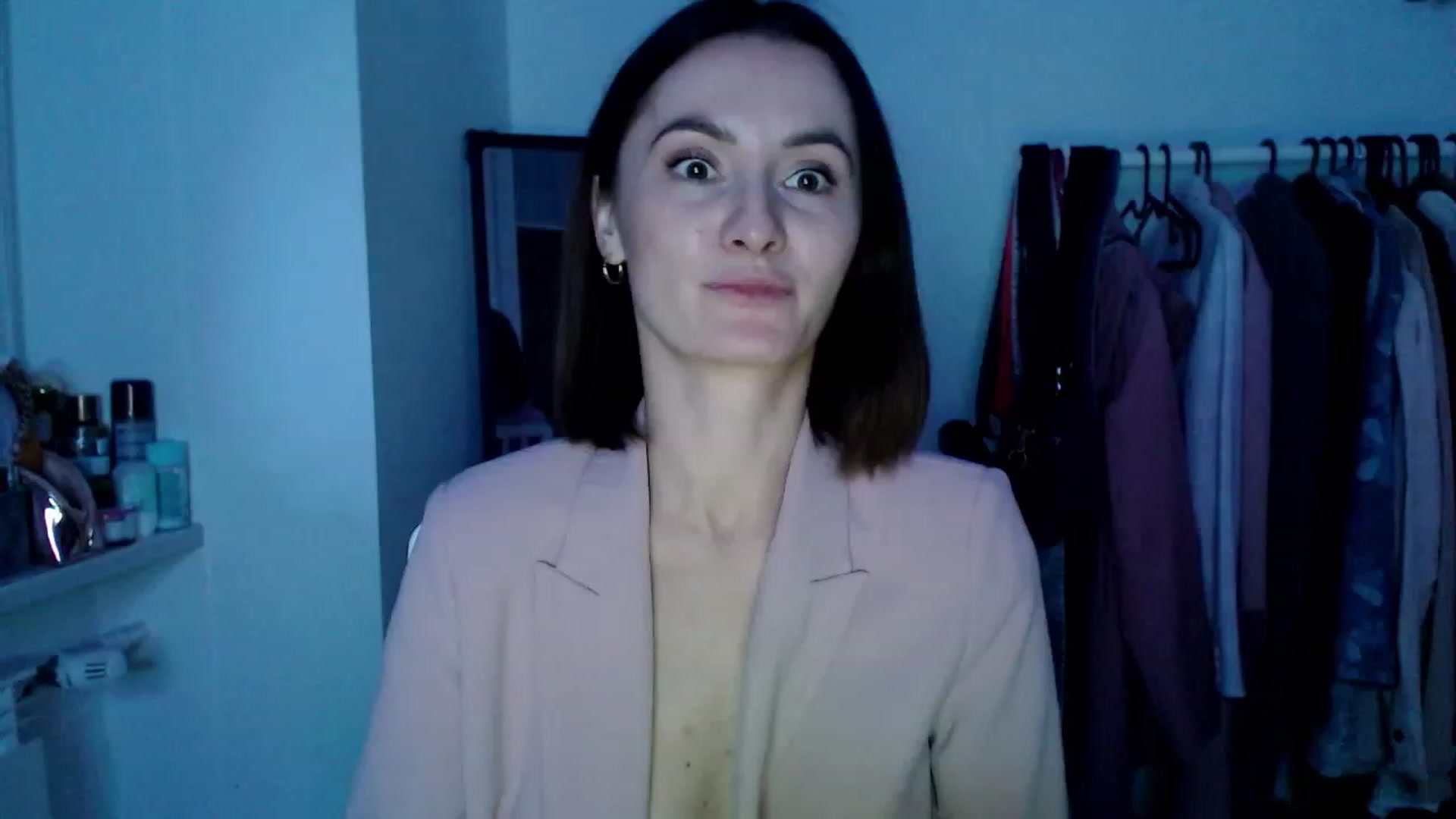 Gallery image thumbnail from PerlaBella's myfreecams stream on, 04/29/2023, 20:38 image 7 of 20