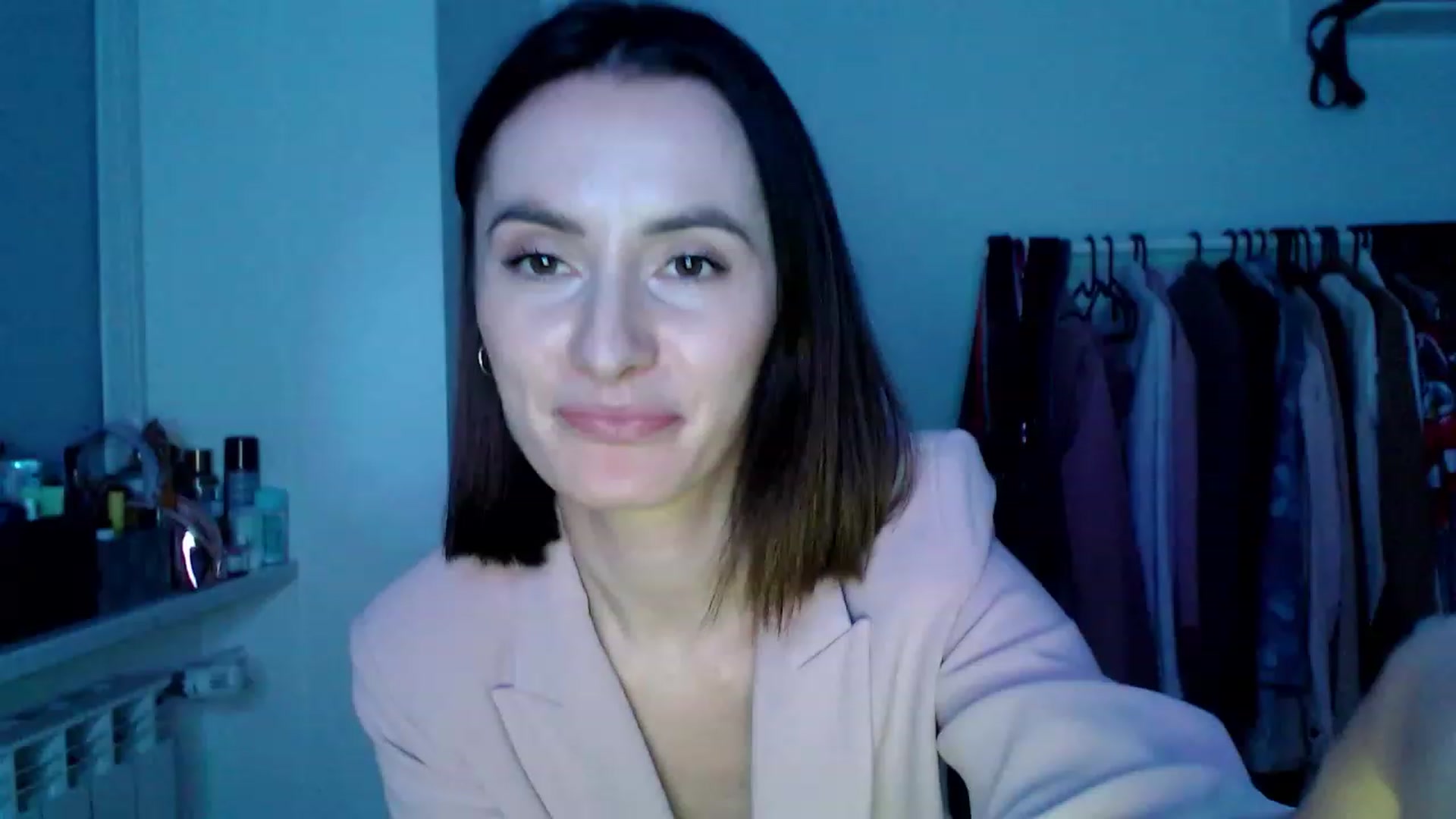 Gallery image thumbnail from PerlaBella's myfreecams stream on, 04/29/2023, 20:38 image 3 of 20