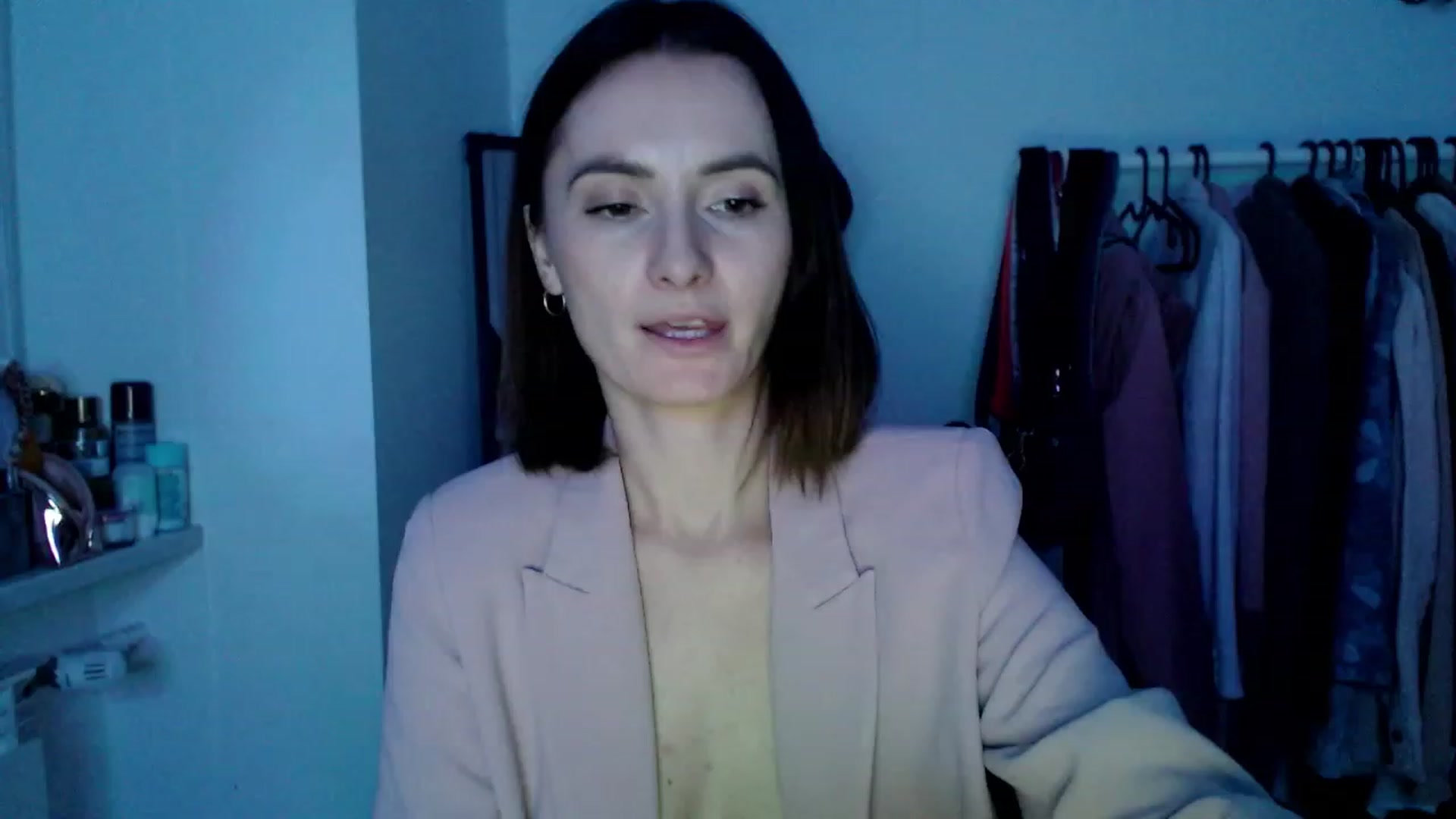 Gallery image thumbnail from PerlaBella's myfreecams stream on, 04/29/2023, 20:38 image 15 of 20