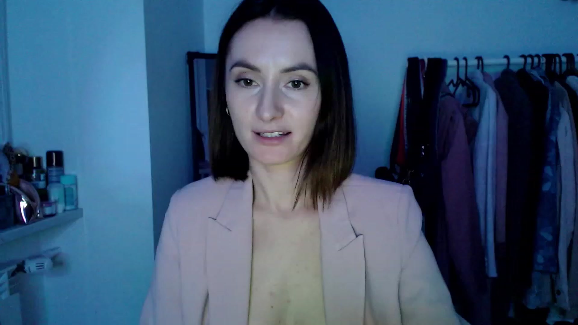 Gallery image thumbnail from PerlaBella's myfreecams stream on, 04/29/2023, 20:38 image 4 of 20