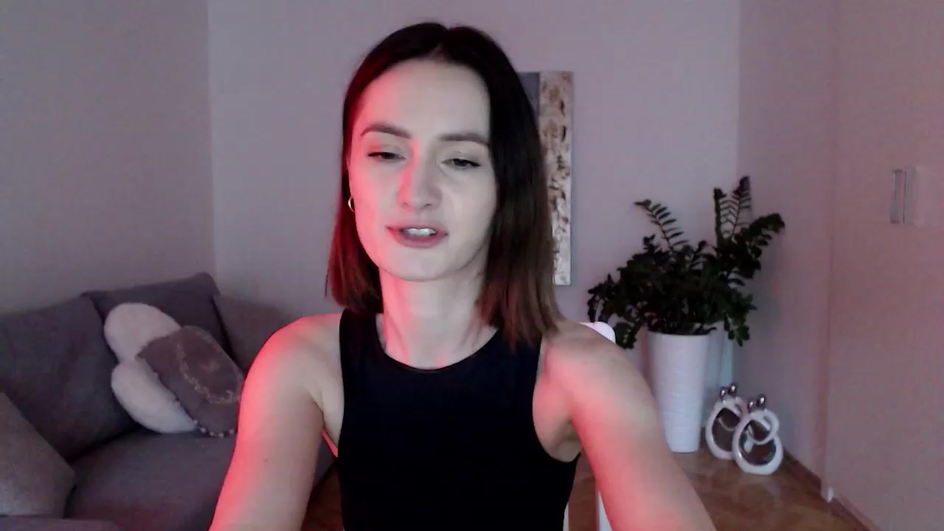 Gallery image thumbnail from PerlaBella's myfreecams stream on, 05/01/2023, 17:35 image 12 of 20
