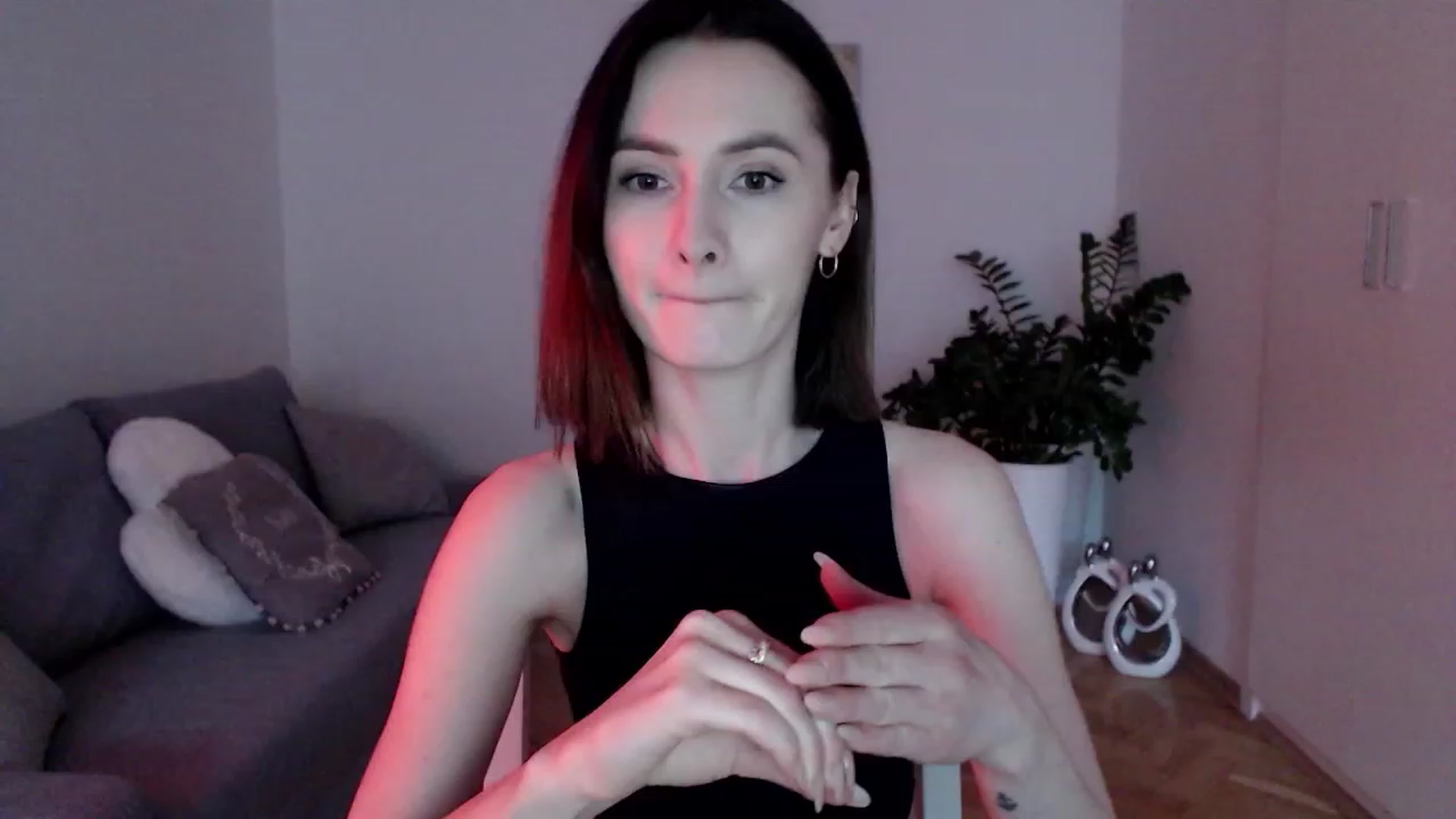 Gallery image thumbnail from PerlaBella's myfreecams stream on, 05/01/2023, 17:35 image 19 of 20