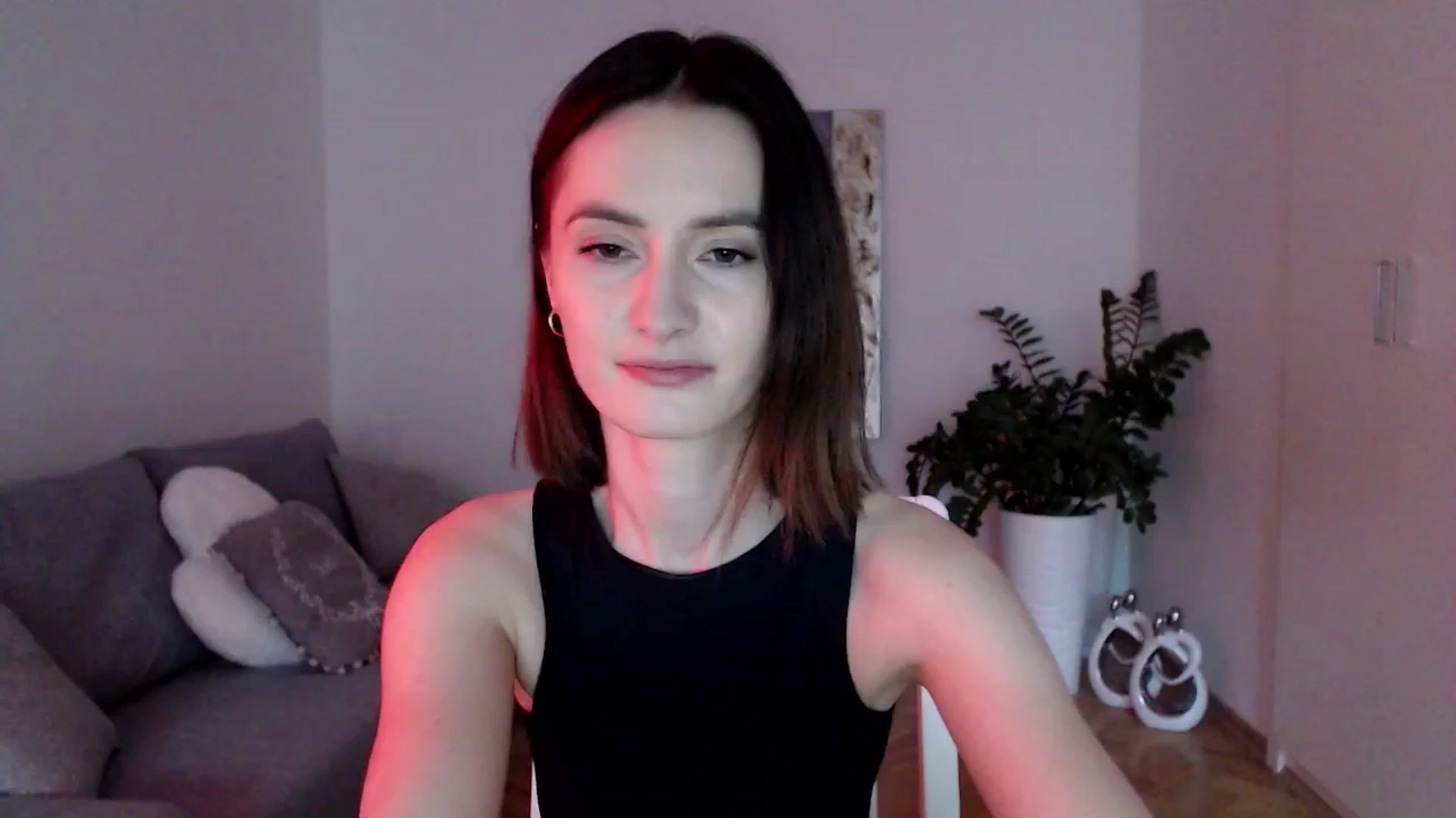Gallery image thumbnail from PerlaBella's myfreecams stream on, 05/01/2023, 17:35 image 13 of 20