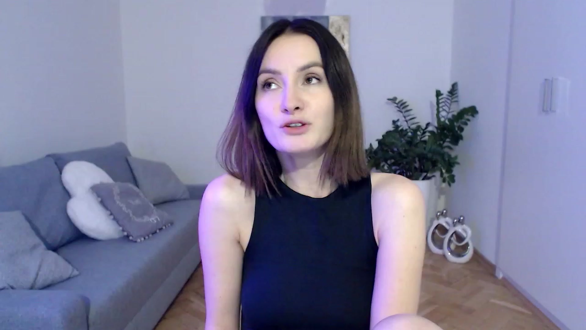 Gallery image thumbnail from PerlaBella's myfreecams stream on, 05/01/2023, 19:27 image 7 of 20