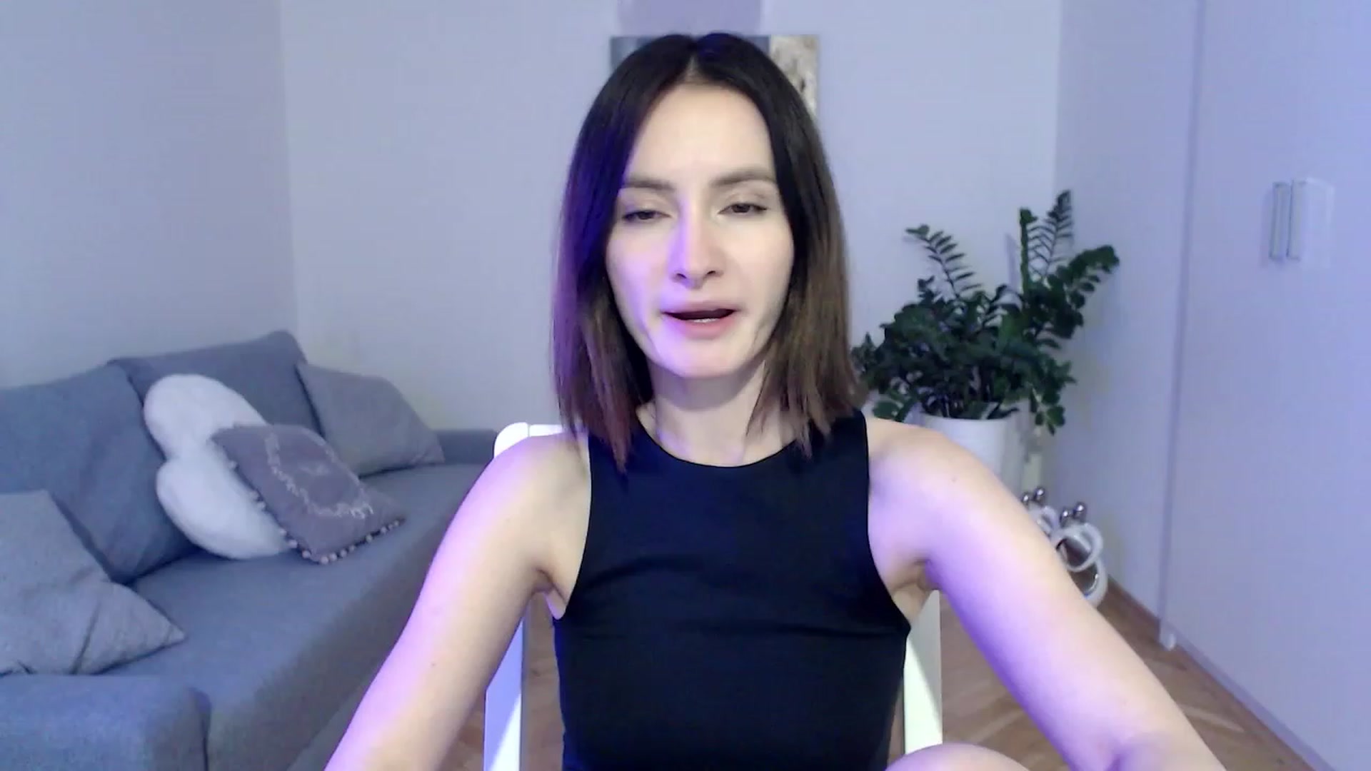 Gallery image thumbnail from PerlaBella's myfreecams stream on, 05/01/2023, 19:27 image 14 of 20