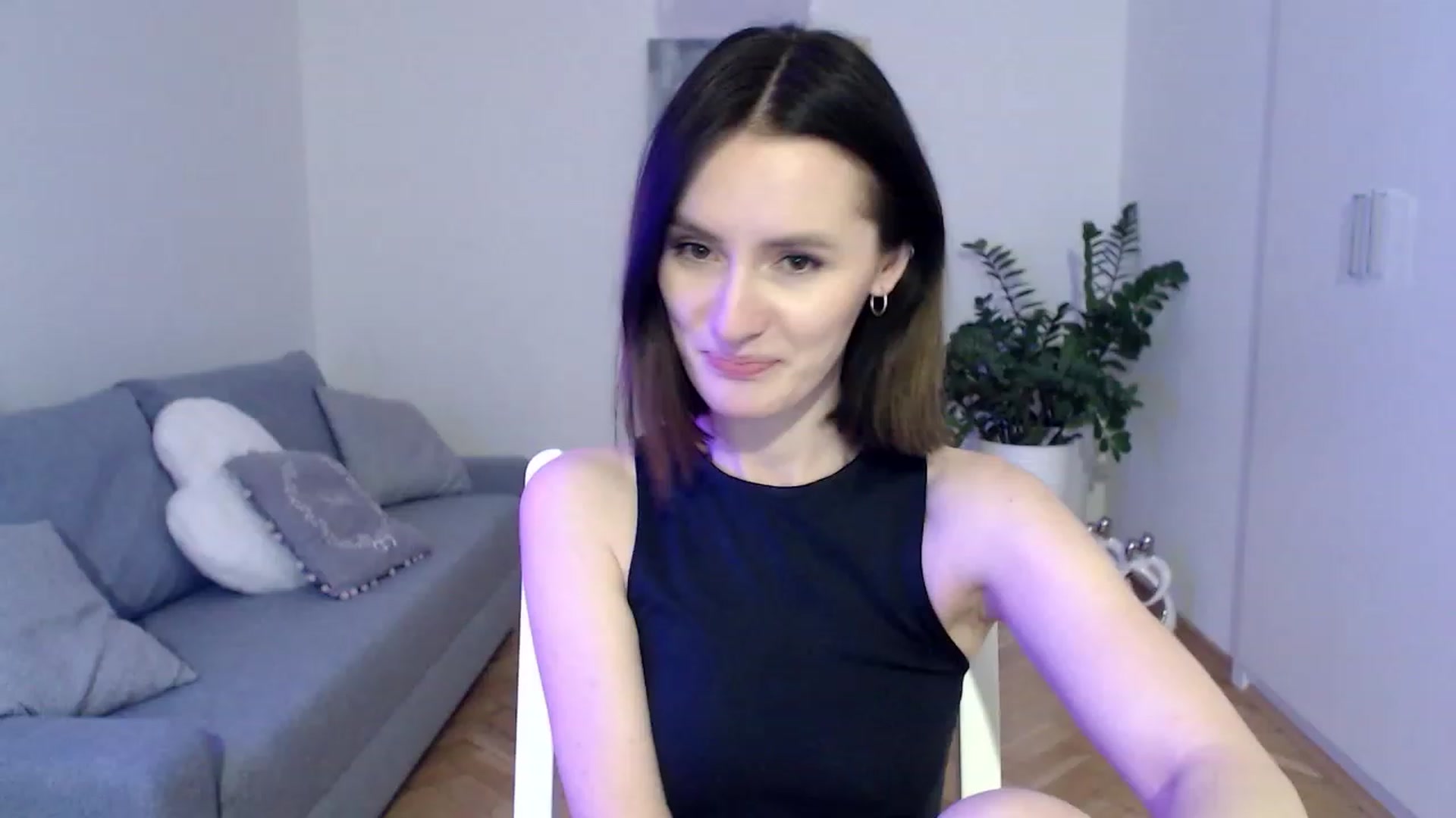 Gallery image thumbnail from PerlaBella's myfreecams stream on, 05/01/2023, 19:27 image 11 of 20
