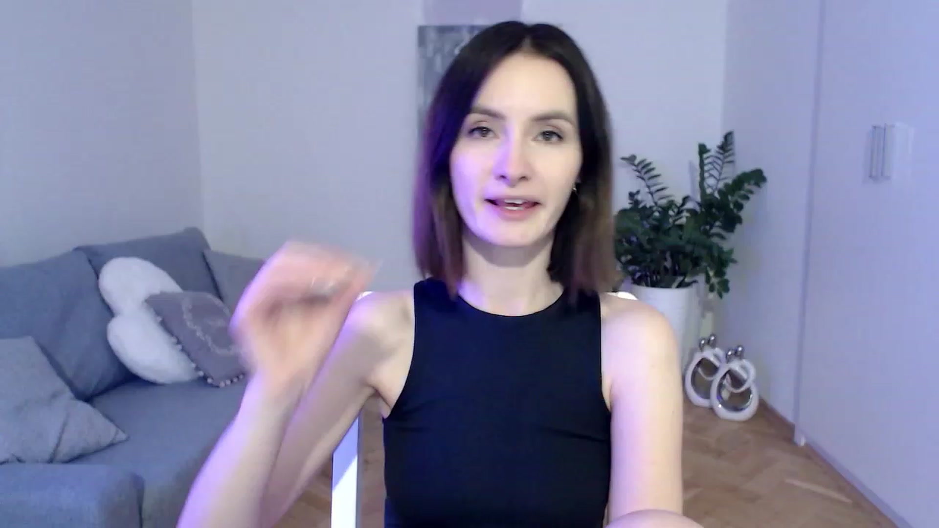 Gallery image thumbnail from PerlaBella's myfreecams stream on, 05/01/2023, 19:27 image 13 of 20