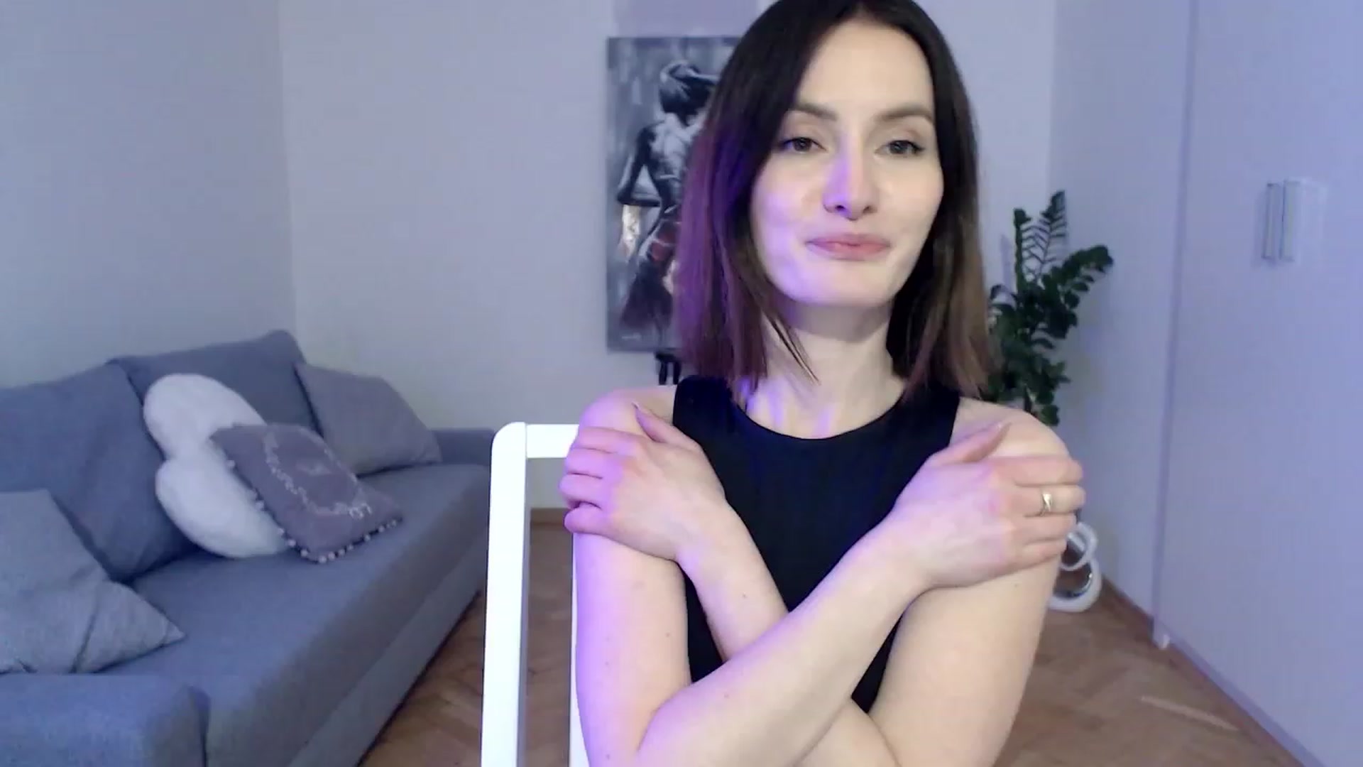 Gallery image thumbnail from PerlaBella's myfreecams stream on, 05/01/2023, 19:27 image 16 of 20