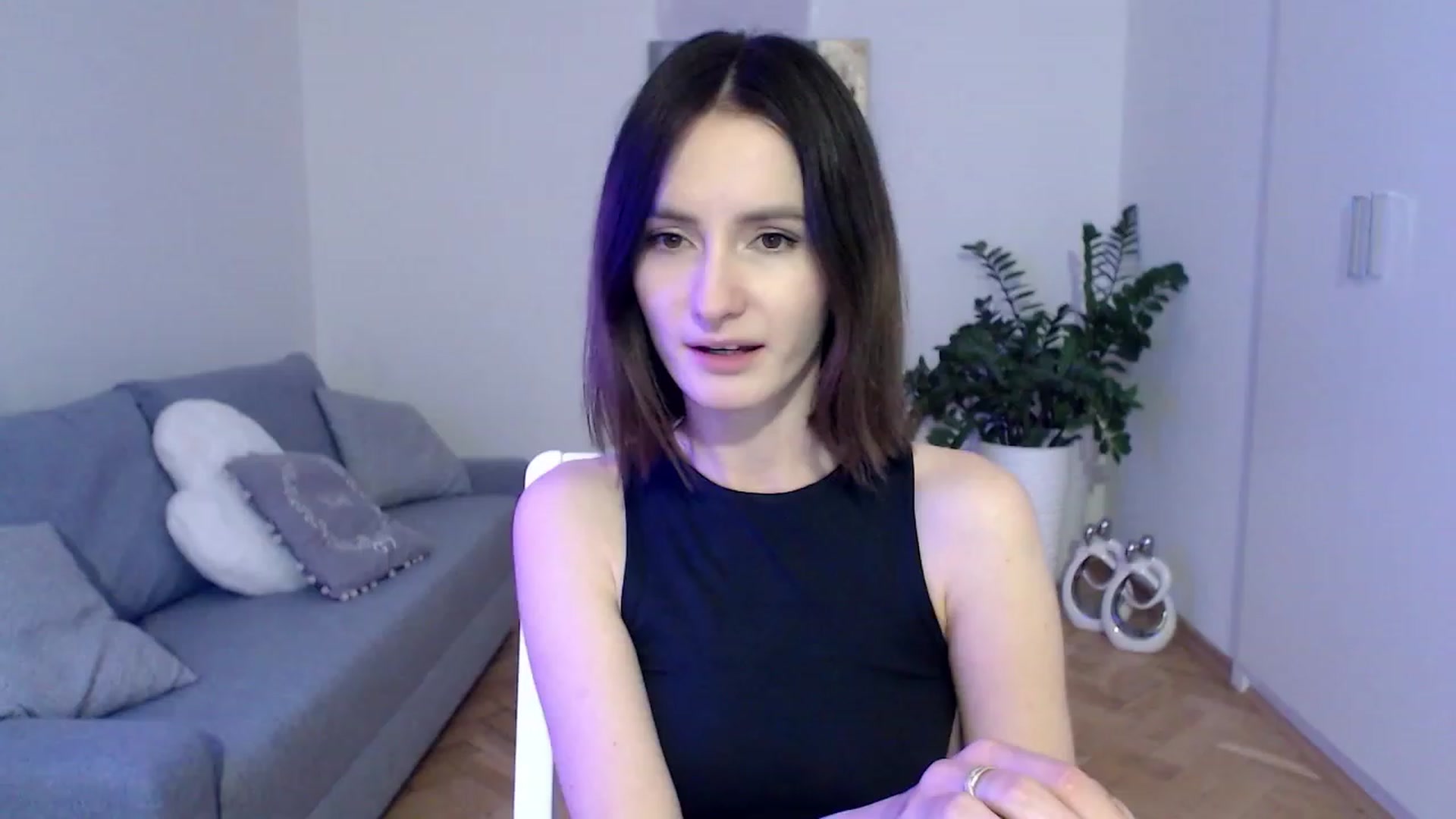 Gallery image thumbnail from PerlaBella's myfreecams stream on, 05/01/2023, 19:27 image 5 of 20