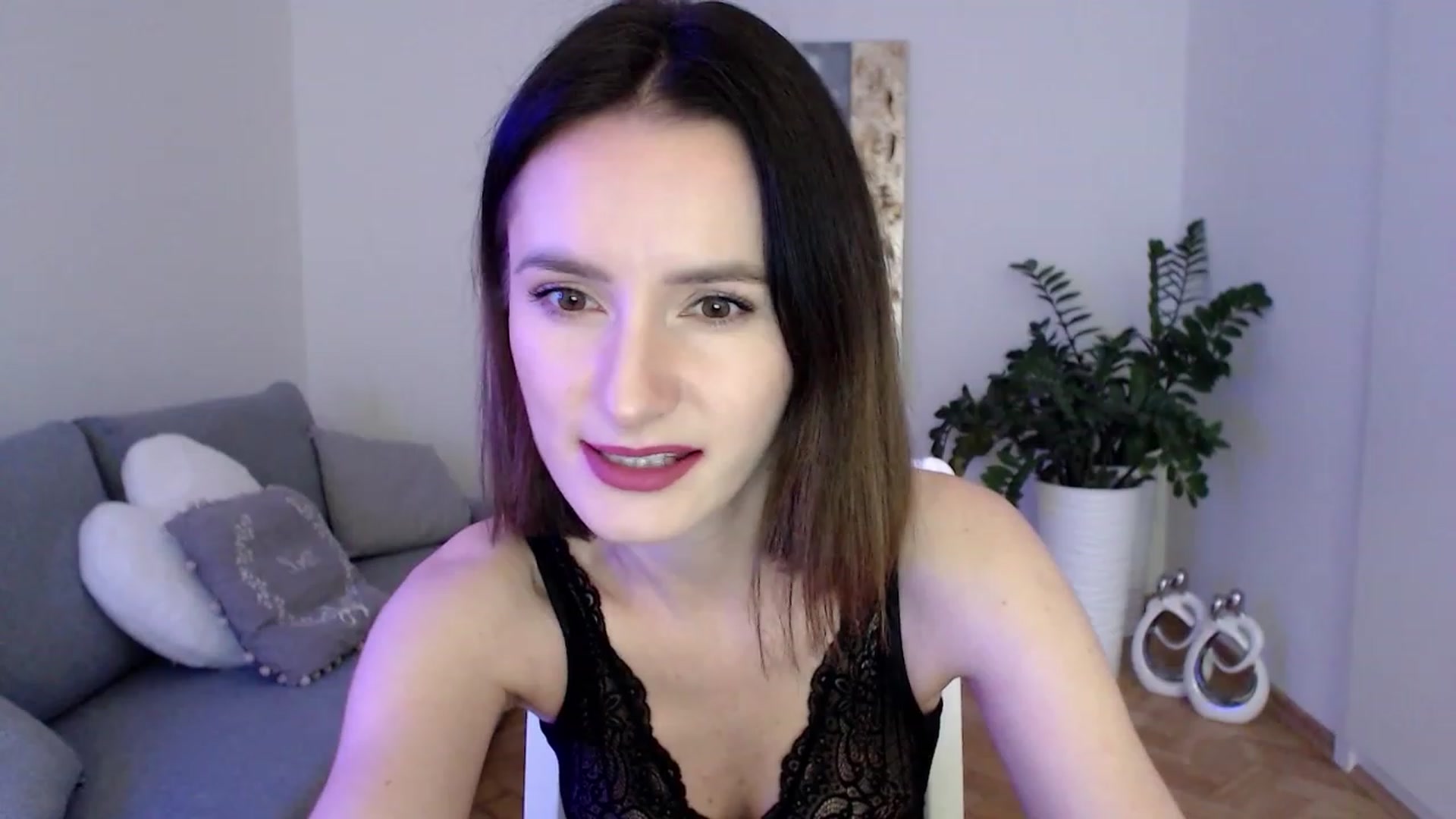 Gallery image thumbnail from PerlaBella's myfreecams stream on, 05/02/2023, 17:21 image 19 of 20