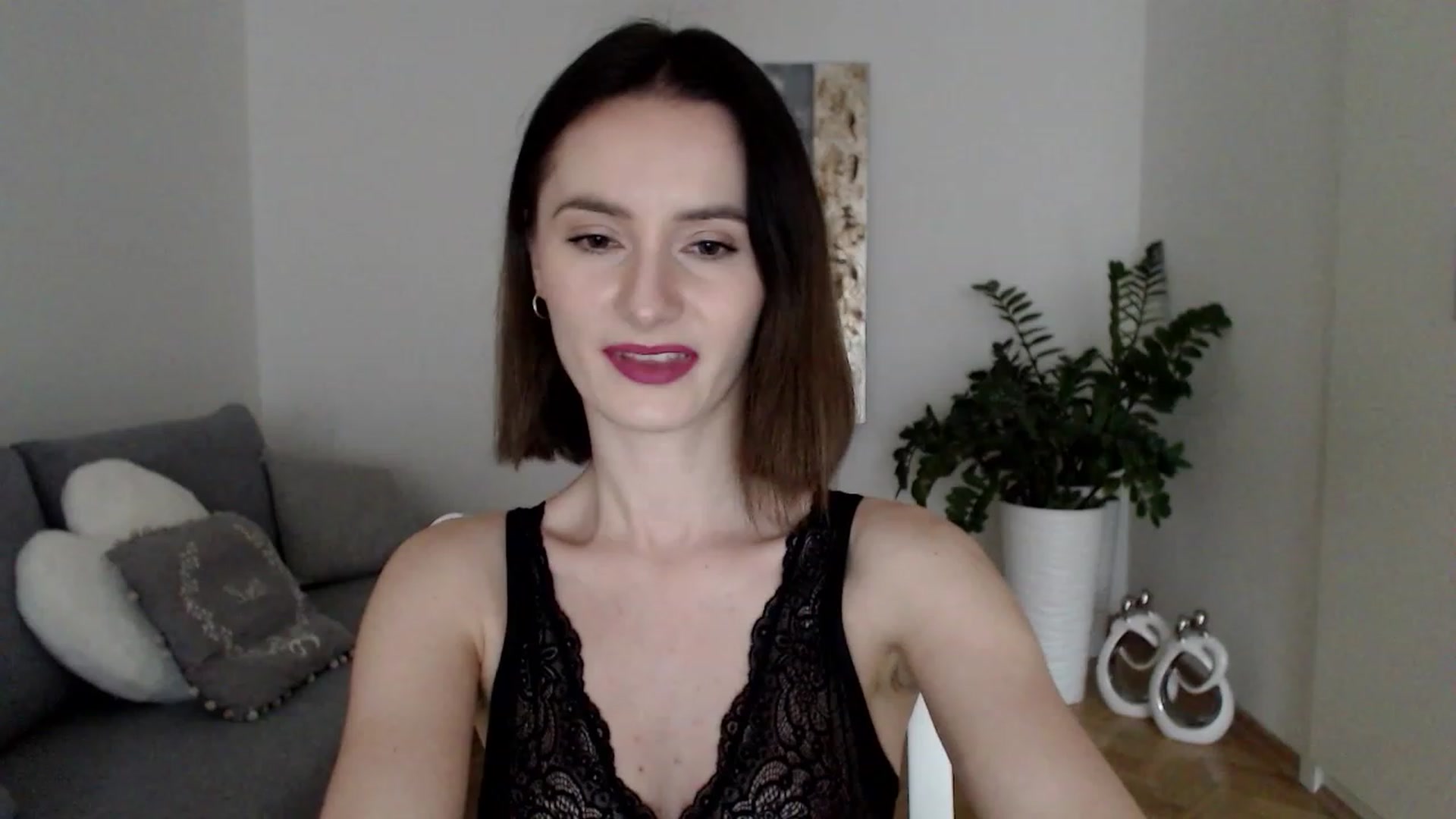 Gallery image thumbnail from PerlaBella's myfreecams stream on, 05/02/2023, 17:21 image 2 of 20