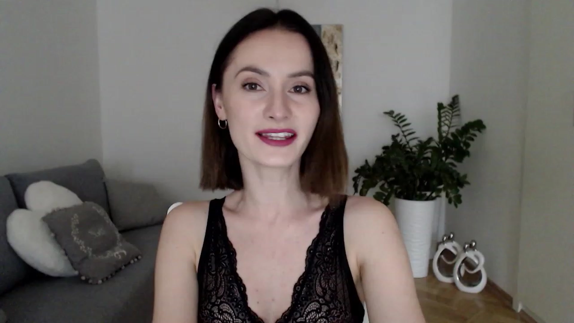 Gallery image thumbnail from PerlaBella's myfreecams stream on, 05/02/2023, 17:21 image 1 of 20