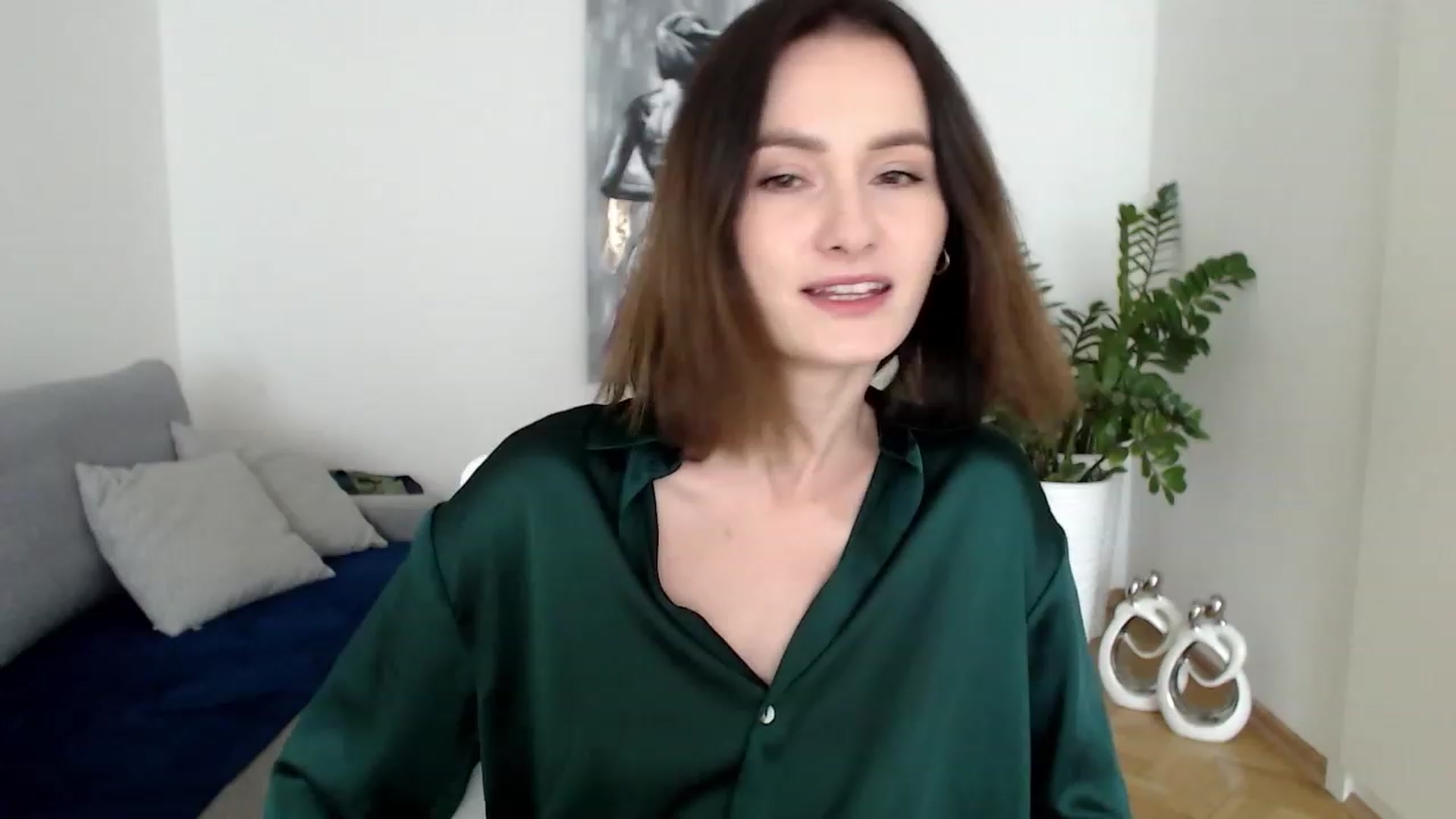 Gallery image thumbnail from PerlaBella's myfreecams stream on, 05/04/2023, 15:16 image 2 of 20
