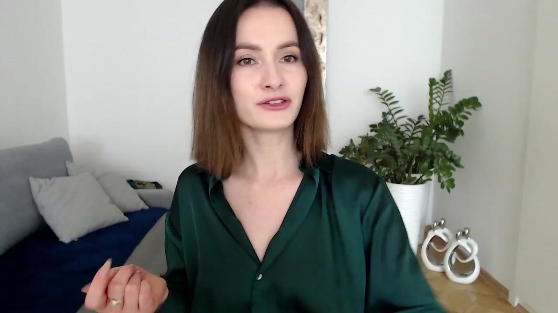 Gallery image thumbnail from PerlaBella's myfreecams stream on, 05/04/2023, 15:16 image 1 of 20