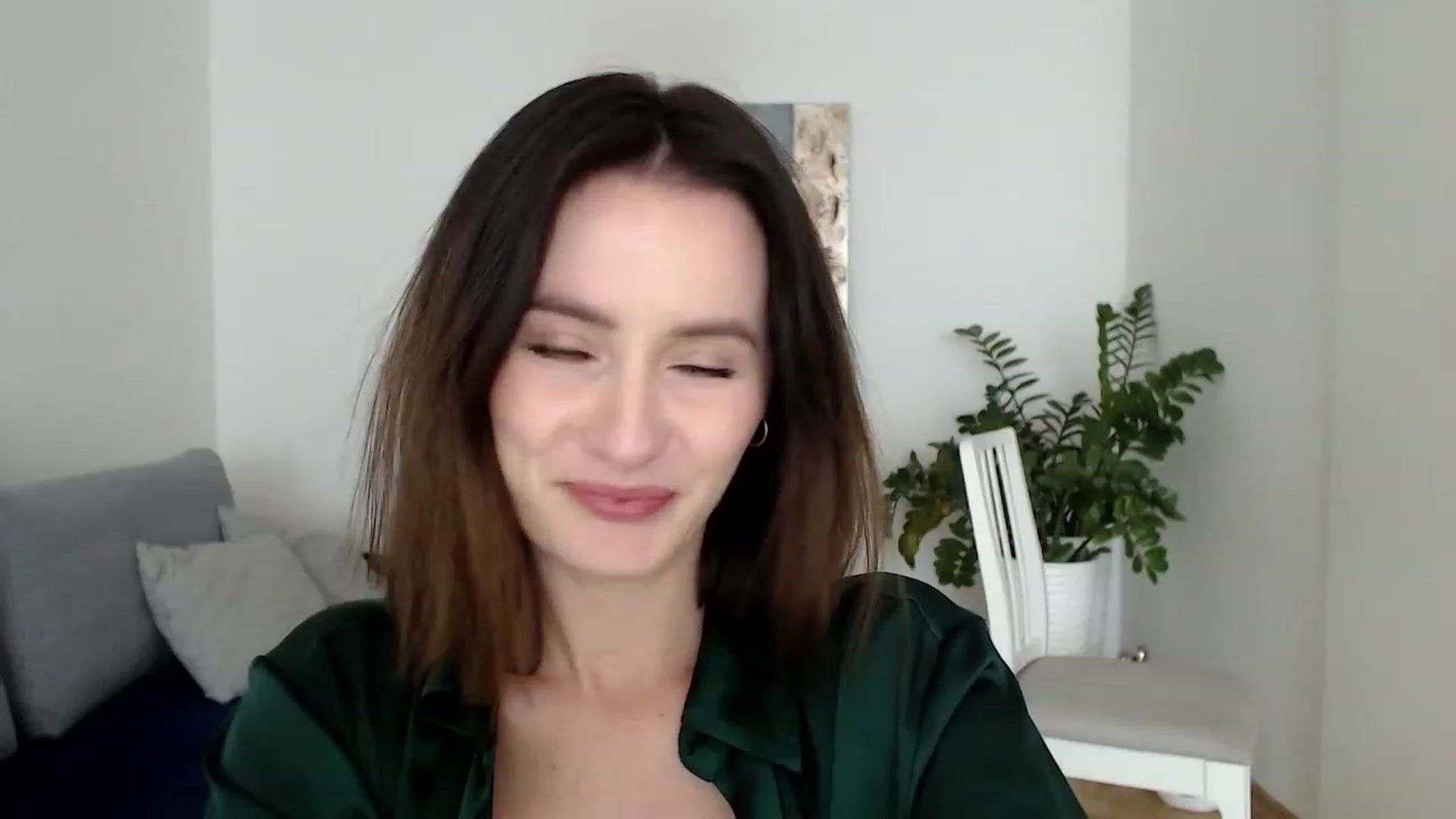 Gallery image thumbnail from PerlaBella's myfreecams stream on, 05/04/2023, 15:16 image 10 of 20