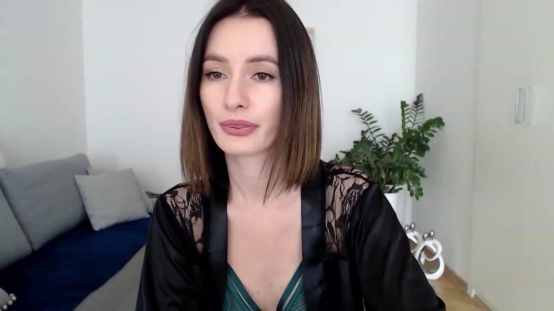 Gallery image thumbnail from PerlaBella's myfreecams stream on, 05/05/2023, 12:14 image 16 of 20