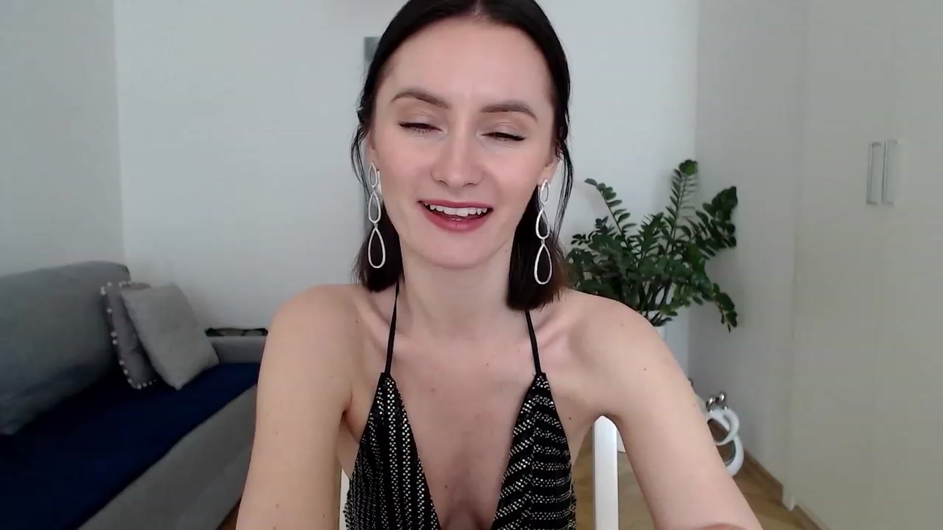 Gallery image thumbnail from PerlaBella's myfreecams stream on, 05/09/2023, 10:33 image 3 of 20