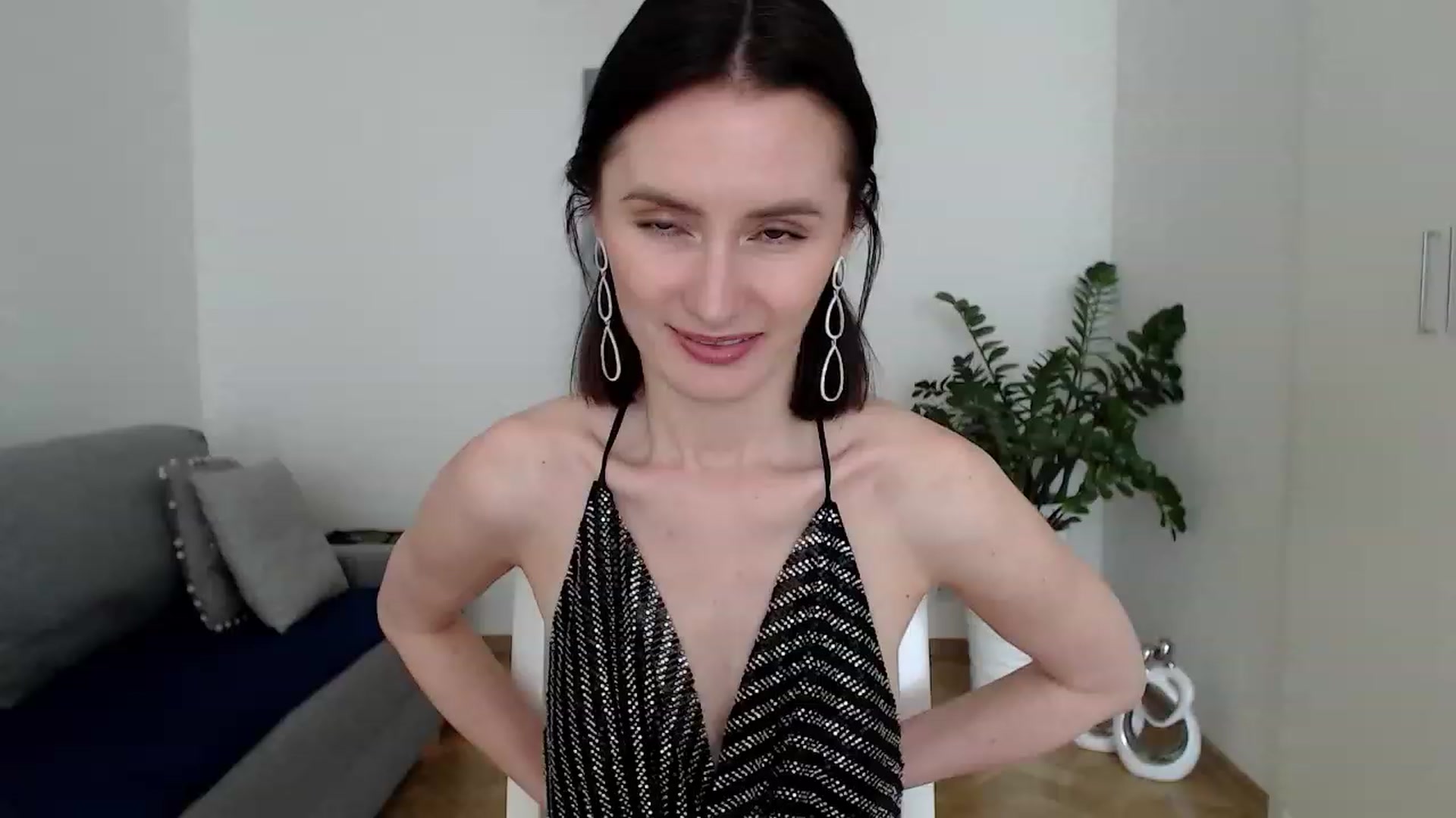 Gallery image thumbnail from PerlaBella's myfreecams stream on, 05/09/2023, 13:04 image 2 of 20