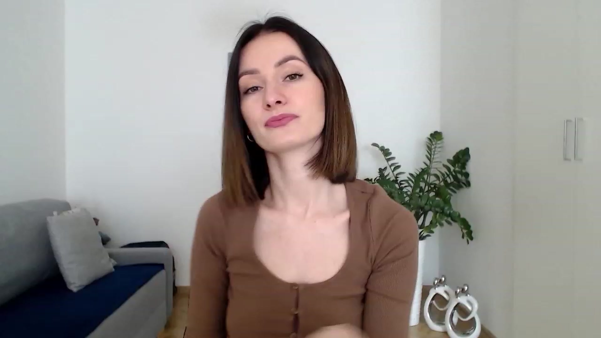 Gallery image thumbnail from PerlaBella's myfreecams stream on, 05/11/2023, 09:08 image 14 of 20