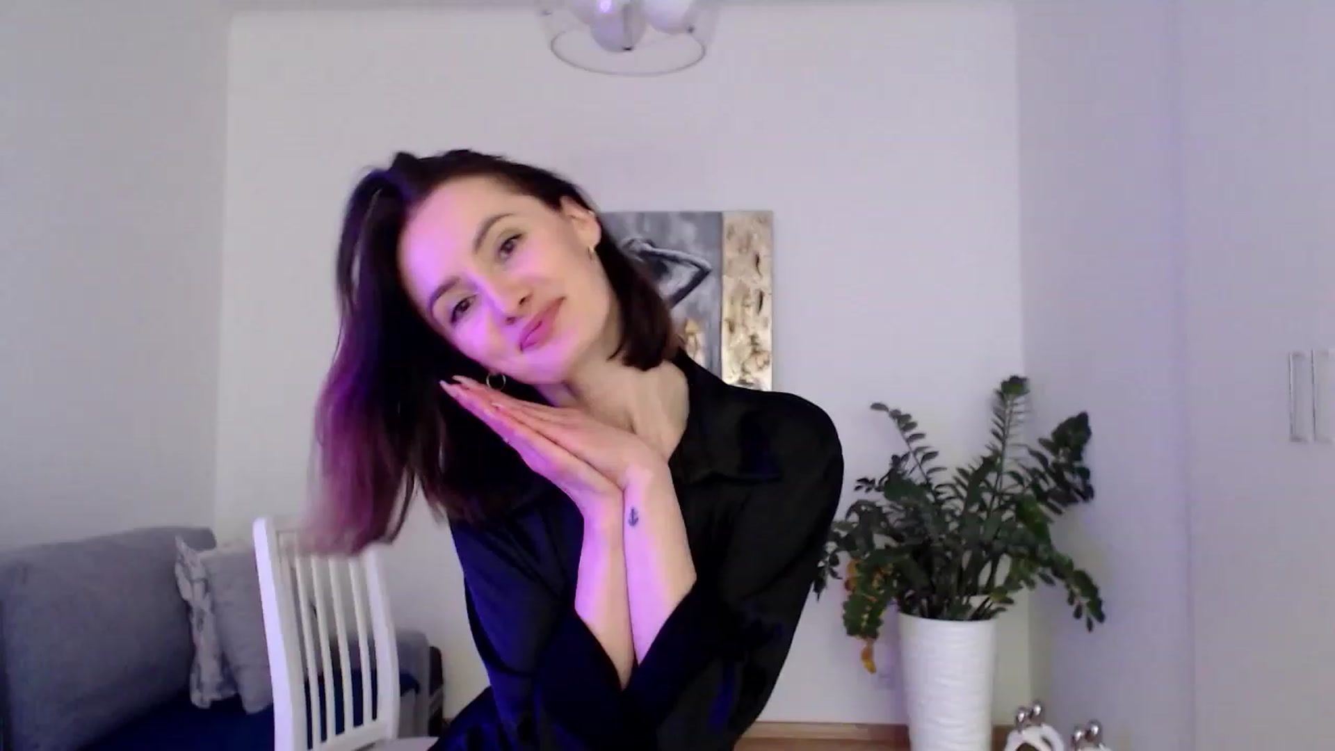 Gallery image thumbnail from PerlaBella's myfreecams stream on, 05/17/2023, 16:59 image 17 of 20