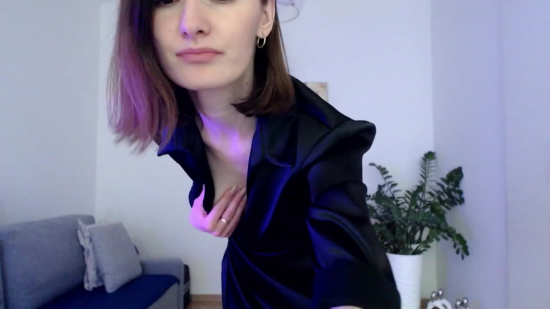 Gallery image thumbnail from PerlaBella's myfreecams stream on, 05/17/2023, 16:59 image 13 of 20