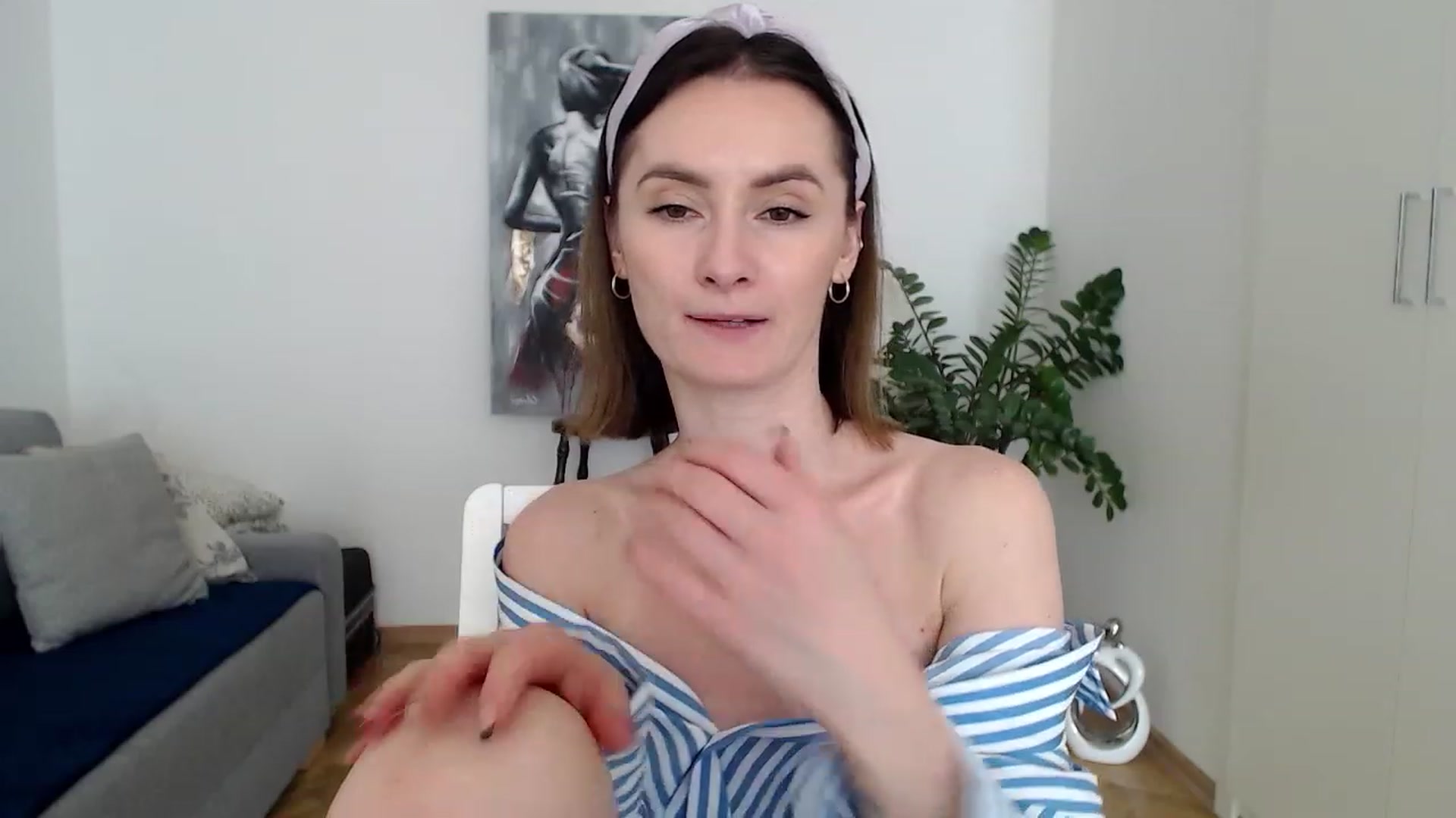 Gallery image thumbnail from PerlaBella's myfreecams stream on, 05/23/2023, 11:19 image 17 of 20