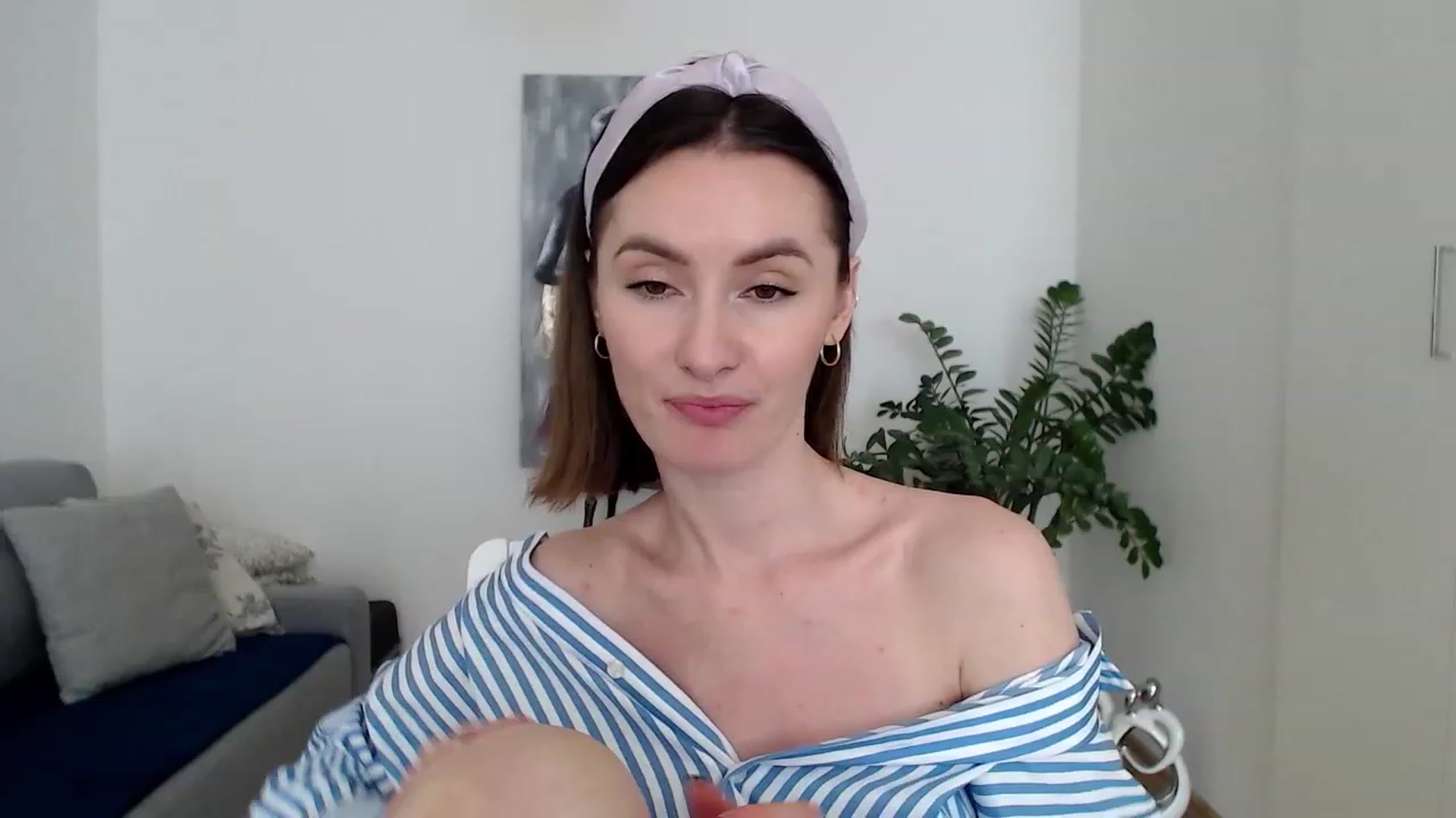 Gallery image thumbnail from PerlaBella's myfreecams stream on, 05/23/2023, 11:19 image 14 of 20