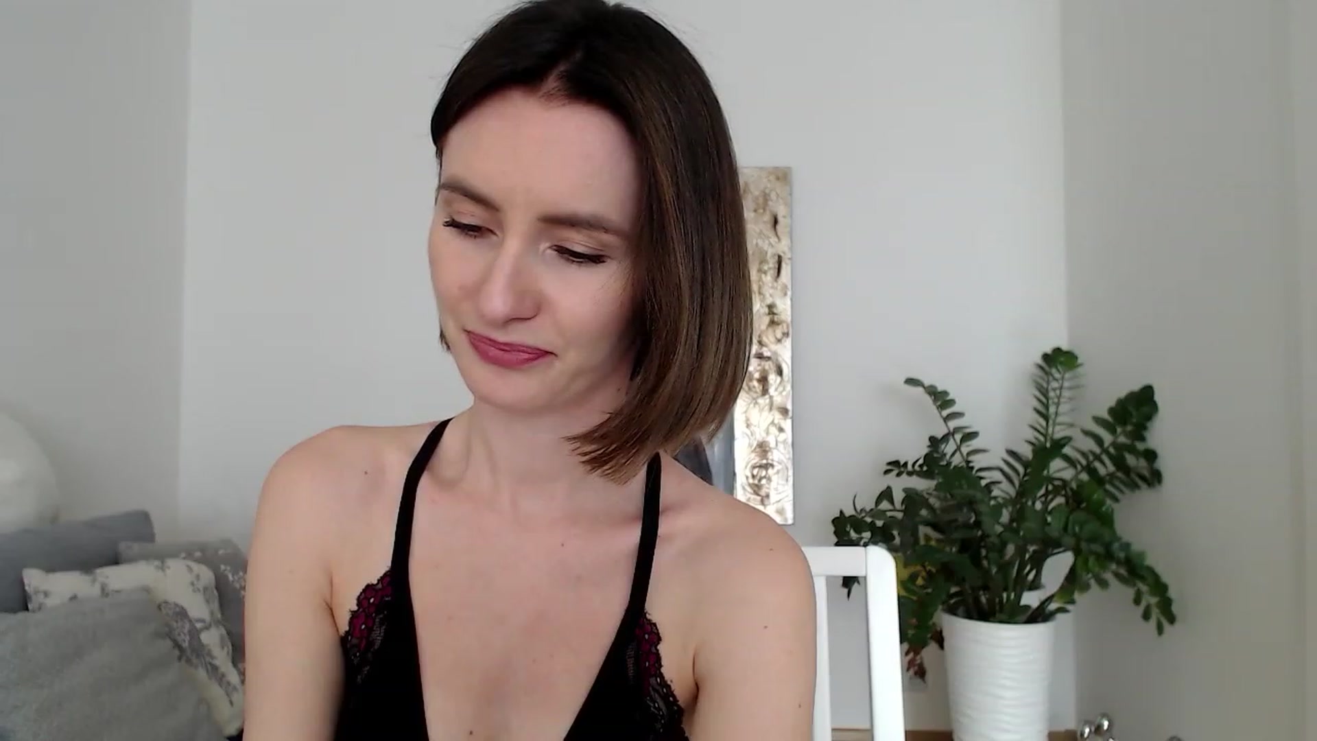 Gallery image thumbnail from PerlaBella's myfreecams stream on, 05/25/2023, 13:28 image 12 of 20