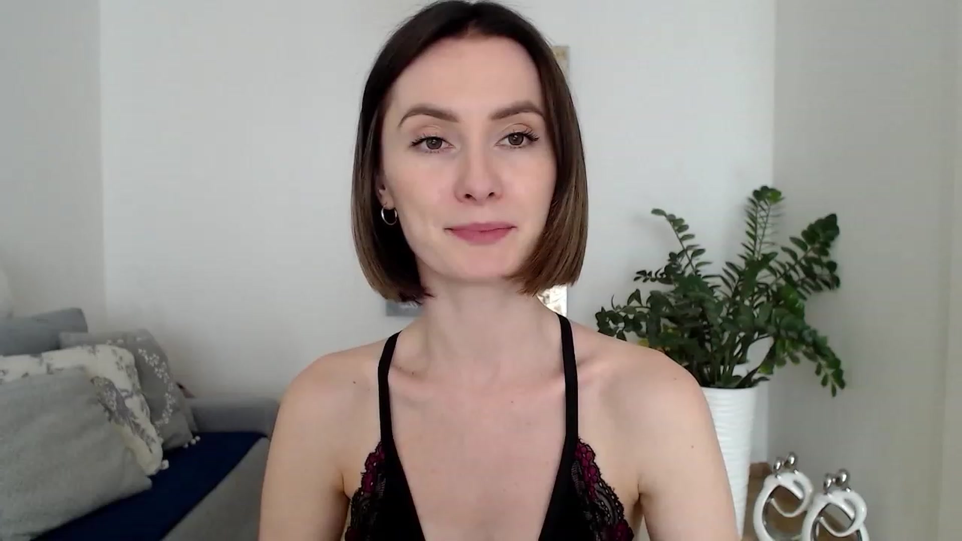 Gallery image thumbnail from PerlaBella's myfreecams stream on, 05/25/2023, 13:28 image 16 of 20