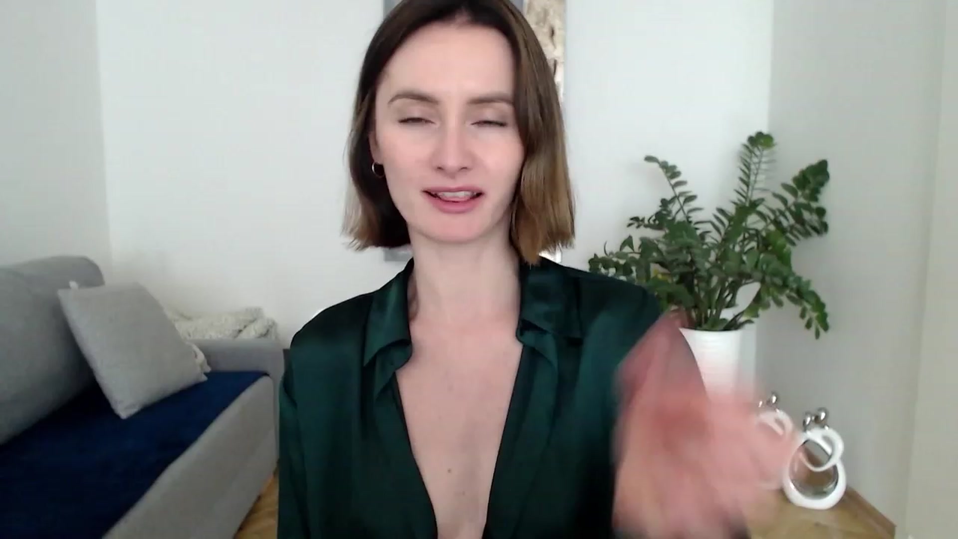 Gallery image thumbnail from PerlaBella's myfreecams stream on, 05/29/2023, 15:32 image 3 of 20